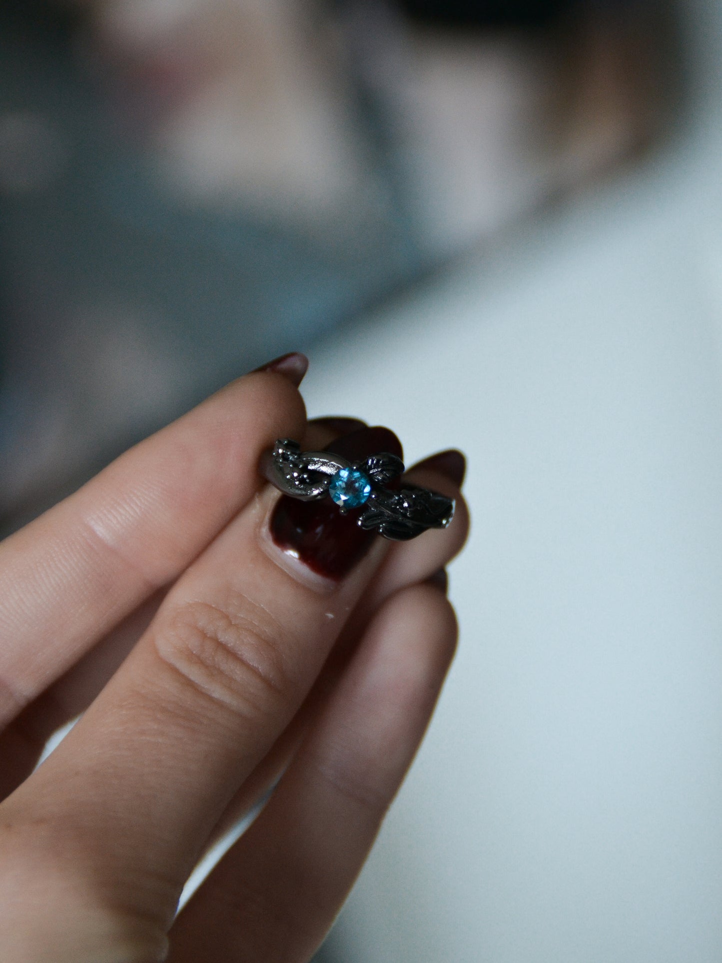 Anello con topazio