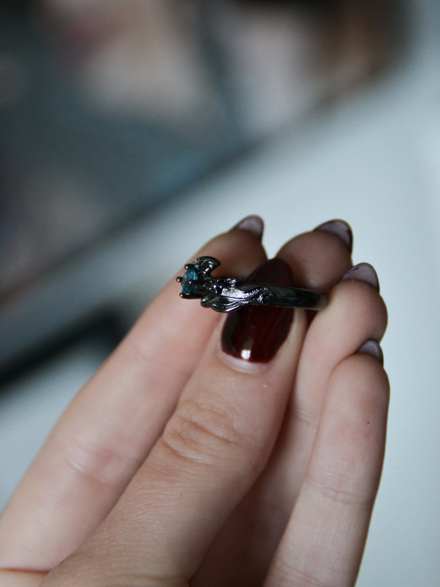 Anello con topazio