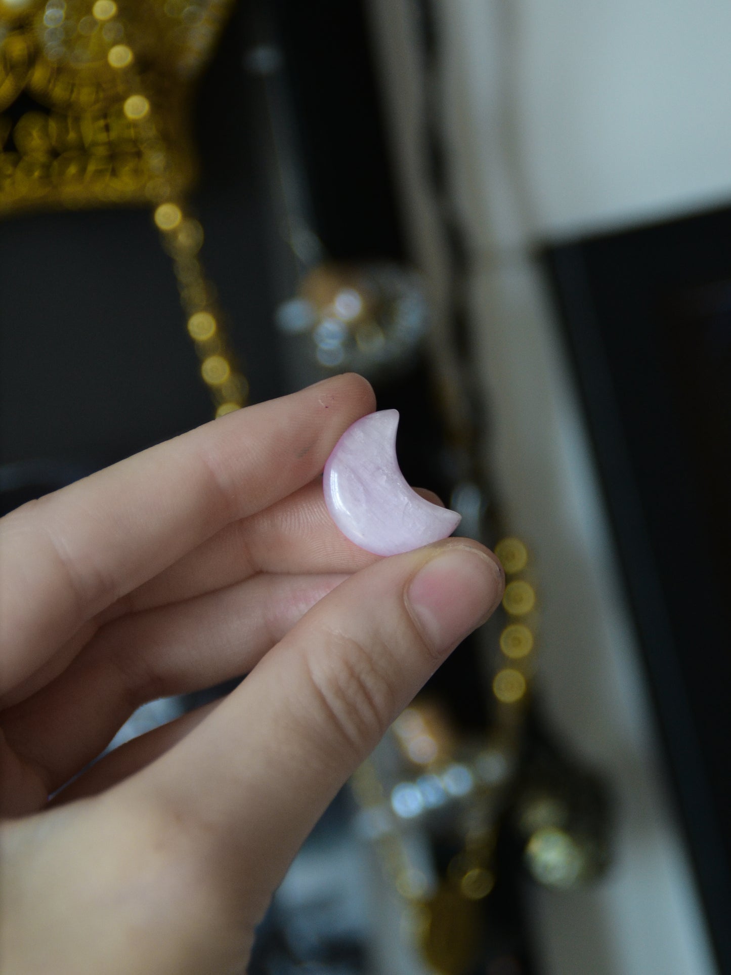 Luna in kunzite