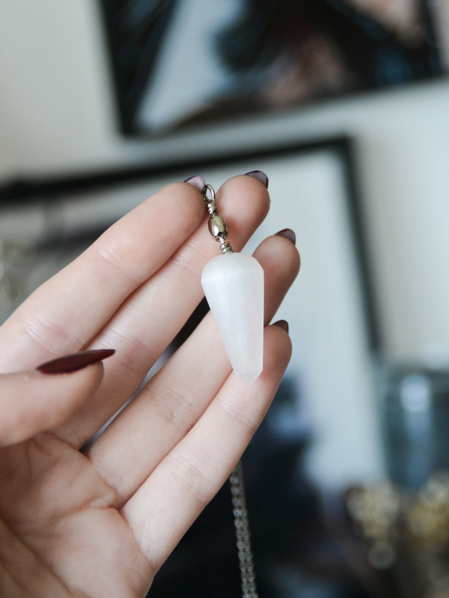 Ciondolo con pendolo in selenite