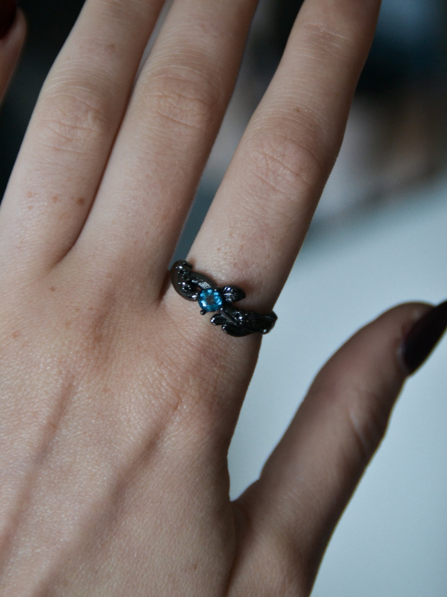 Anello con topazio