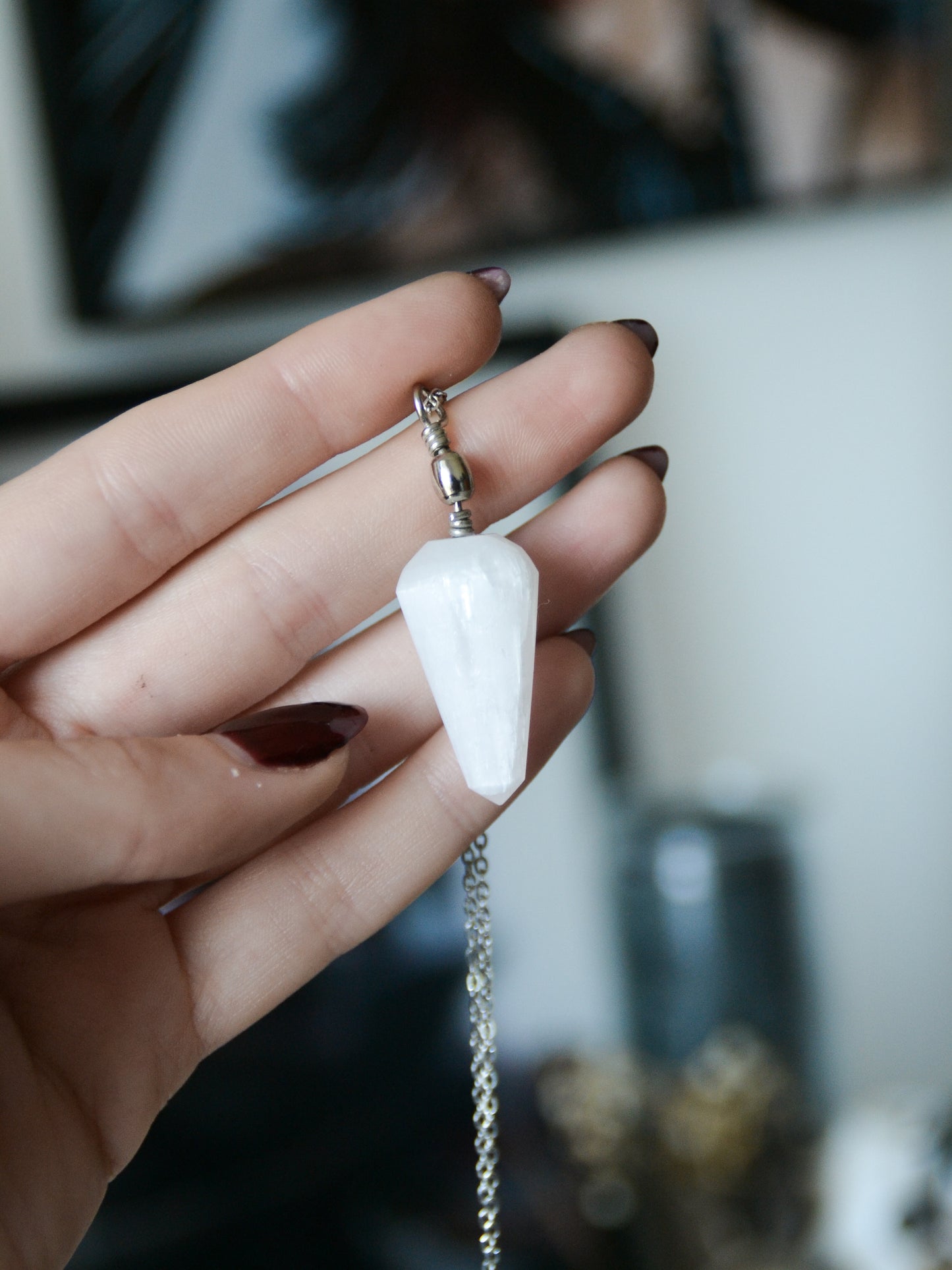 Ciondolo con pendolo in selenite