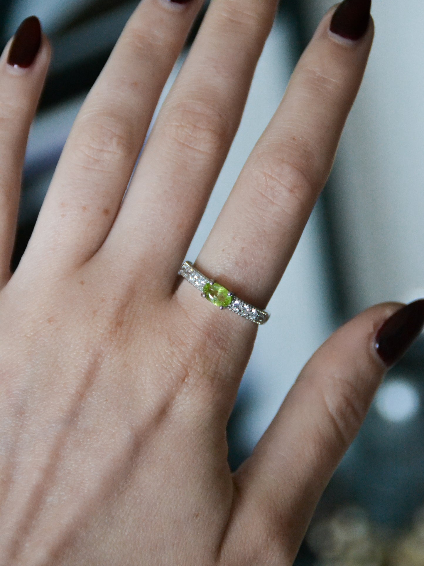 Anello con peridoto