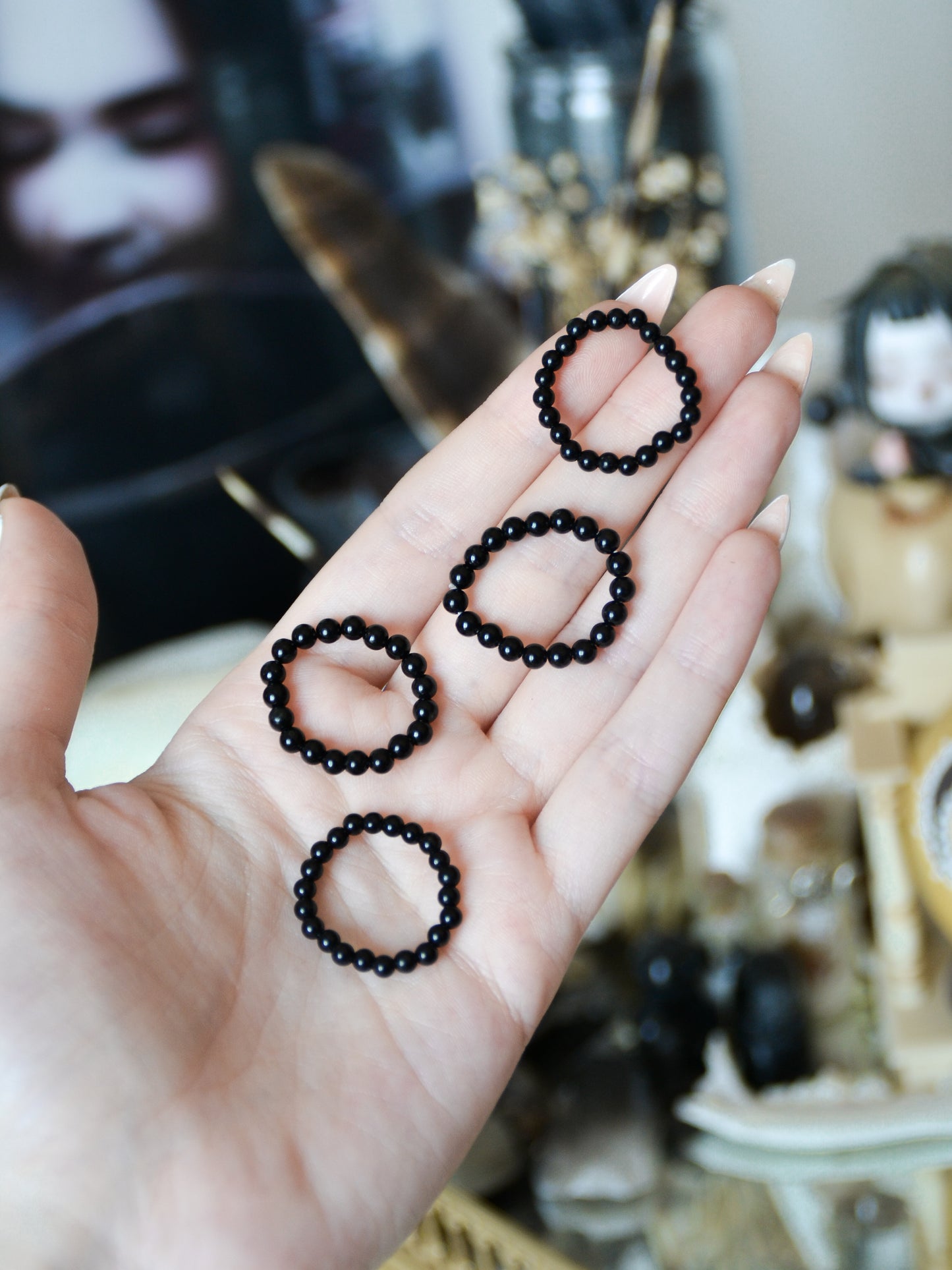 Anello elastico in tormalina nera