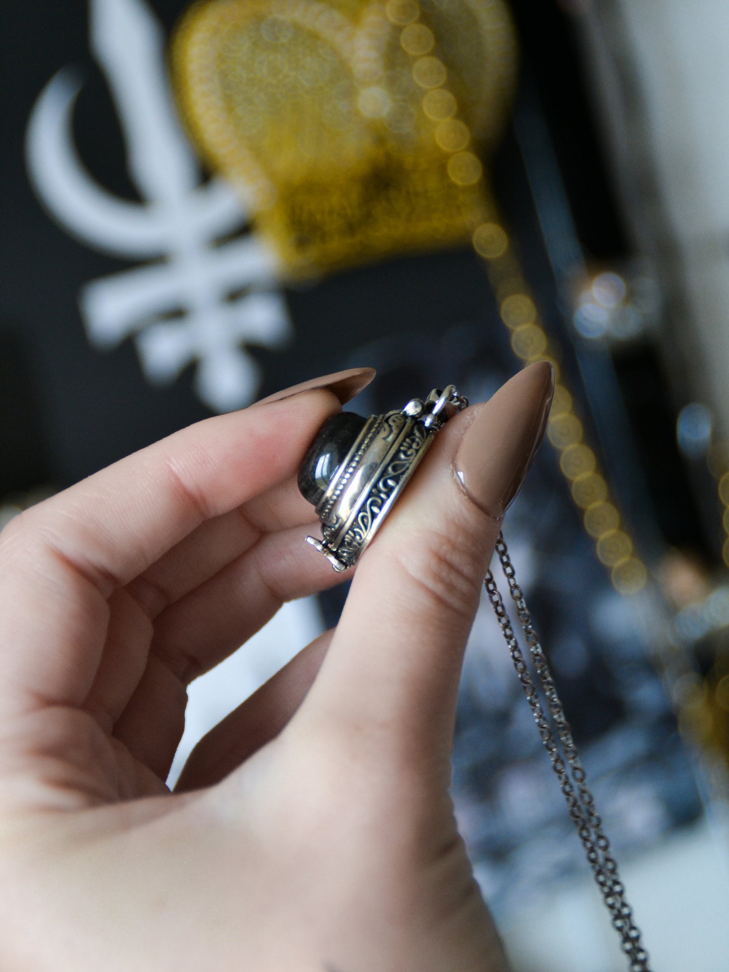 Ciondolo locket con ossidiana argentata