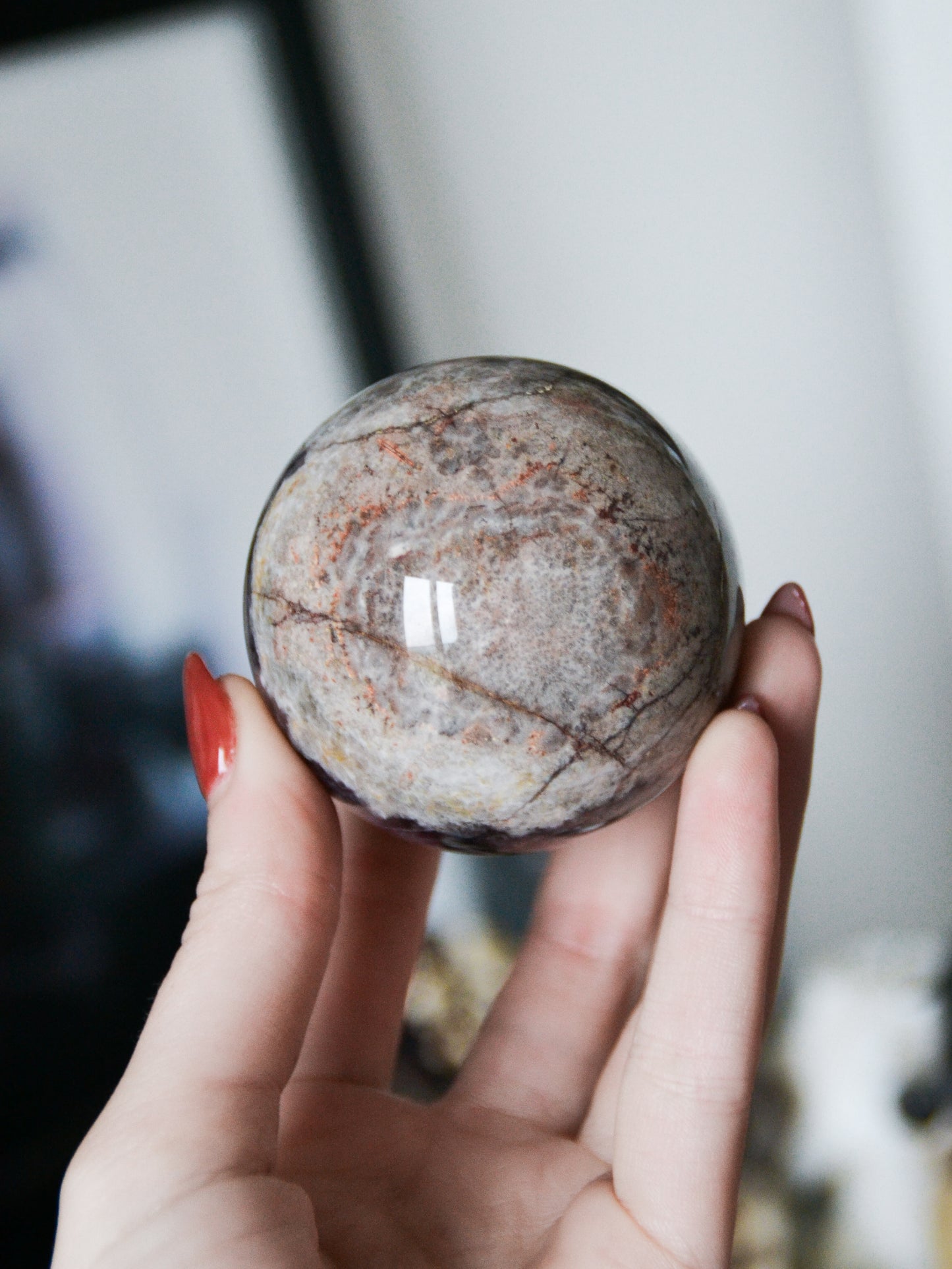 Sfera in ametista chevron