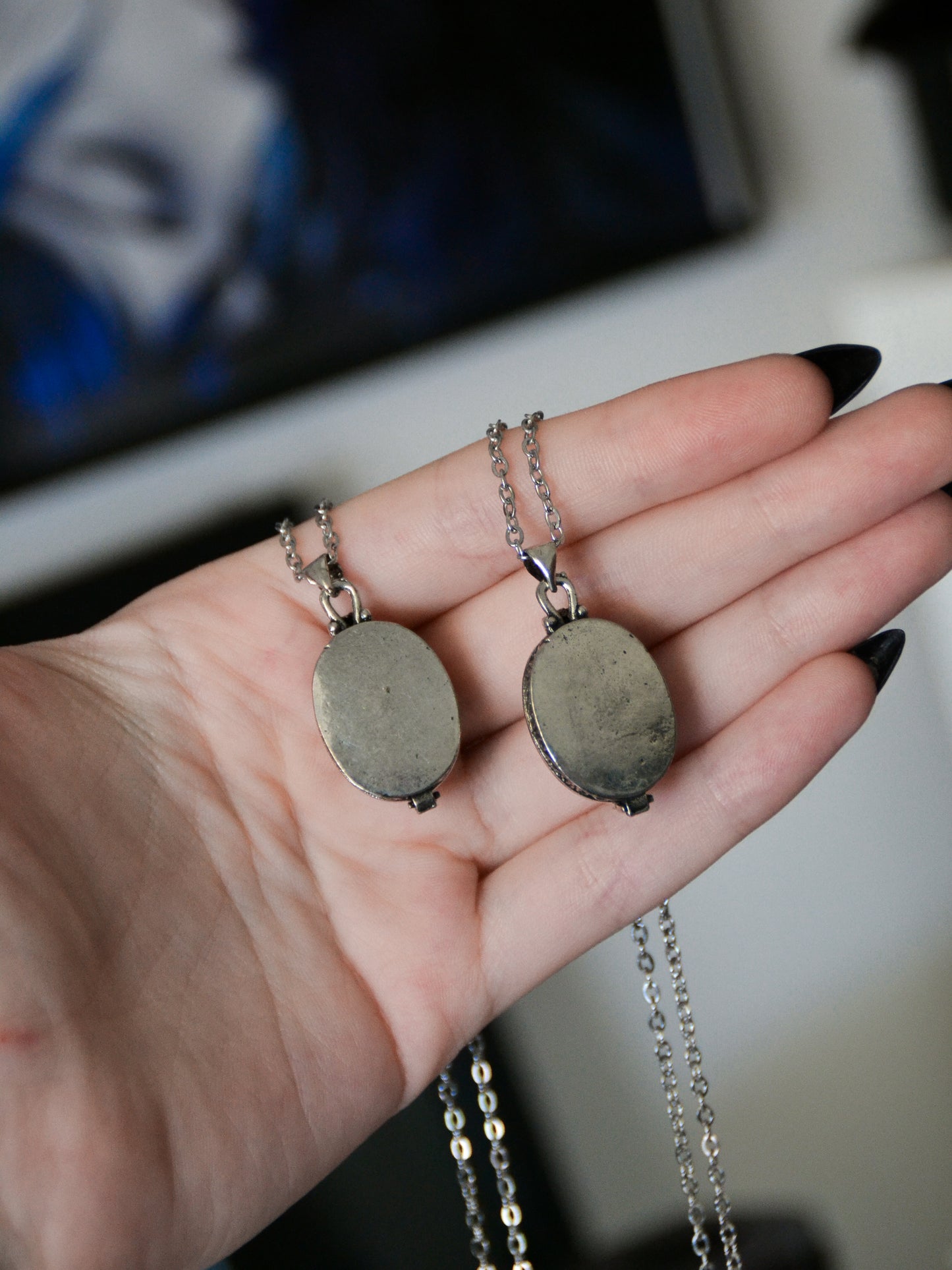 Ciondolo locket con agata rossa