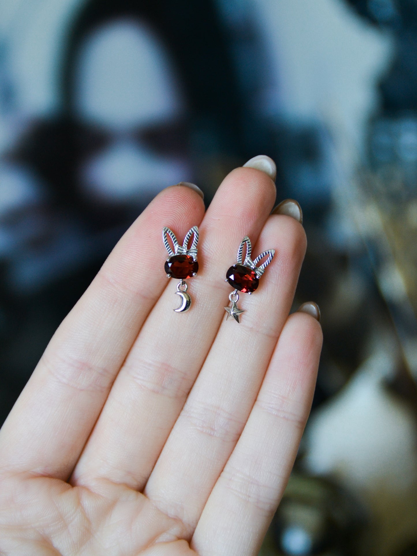 Orecchini coniglio in granato