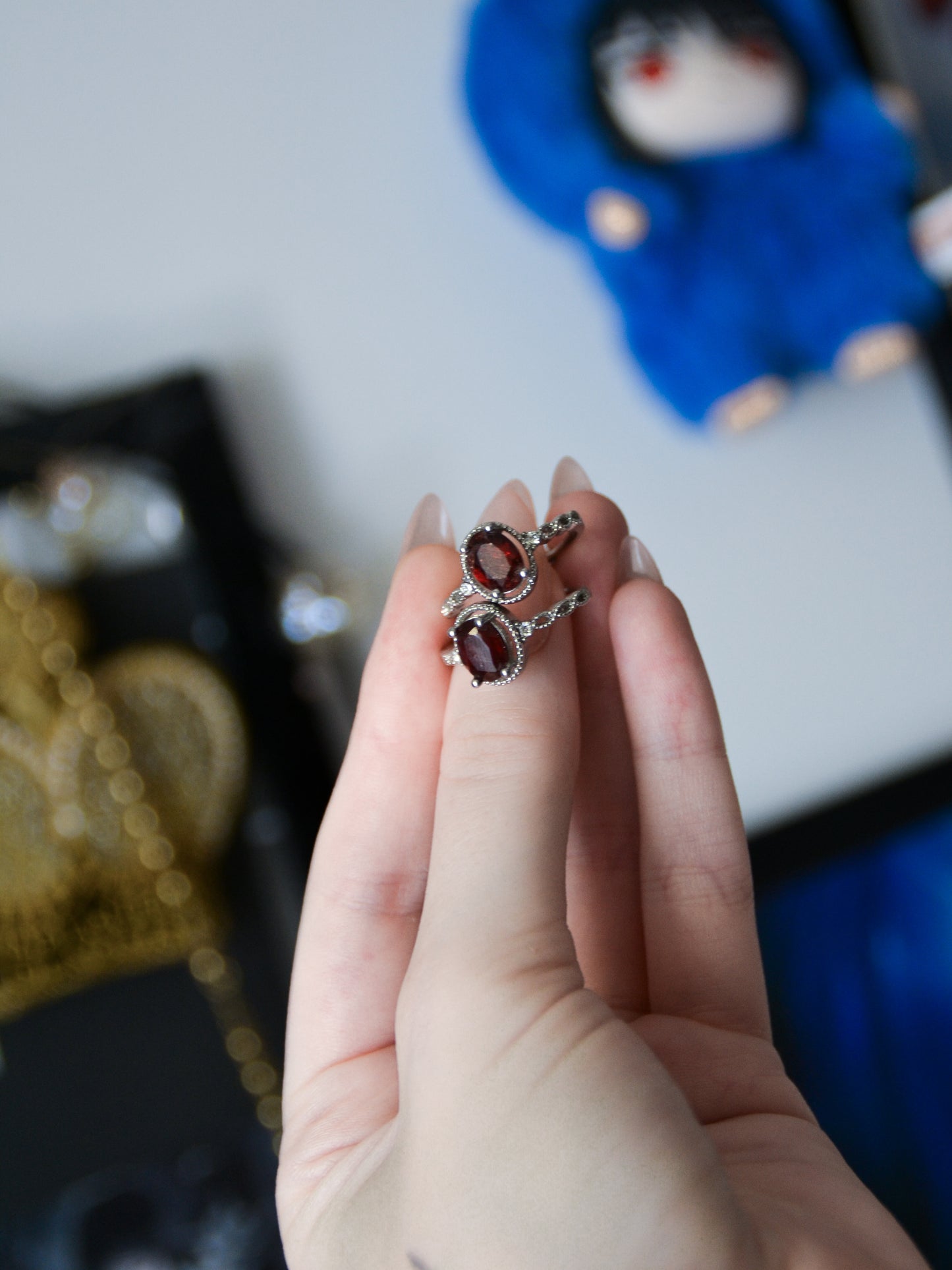 Anello regal con granato