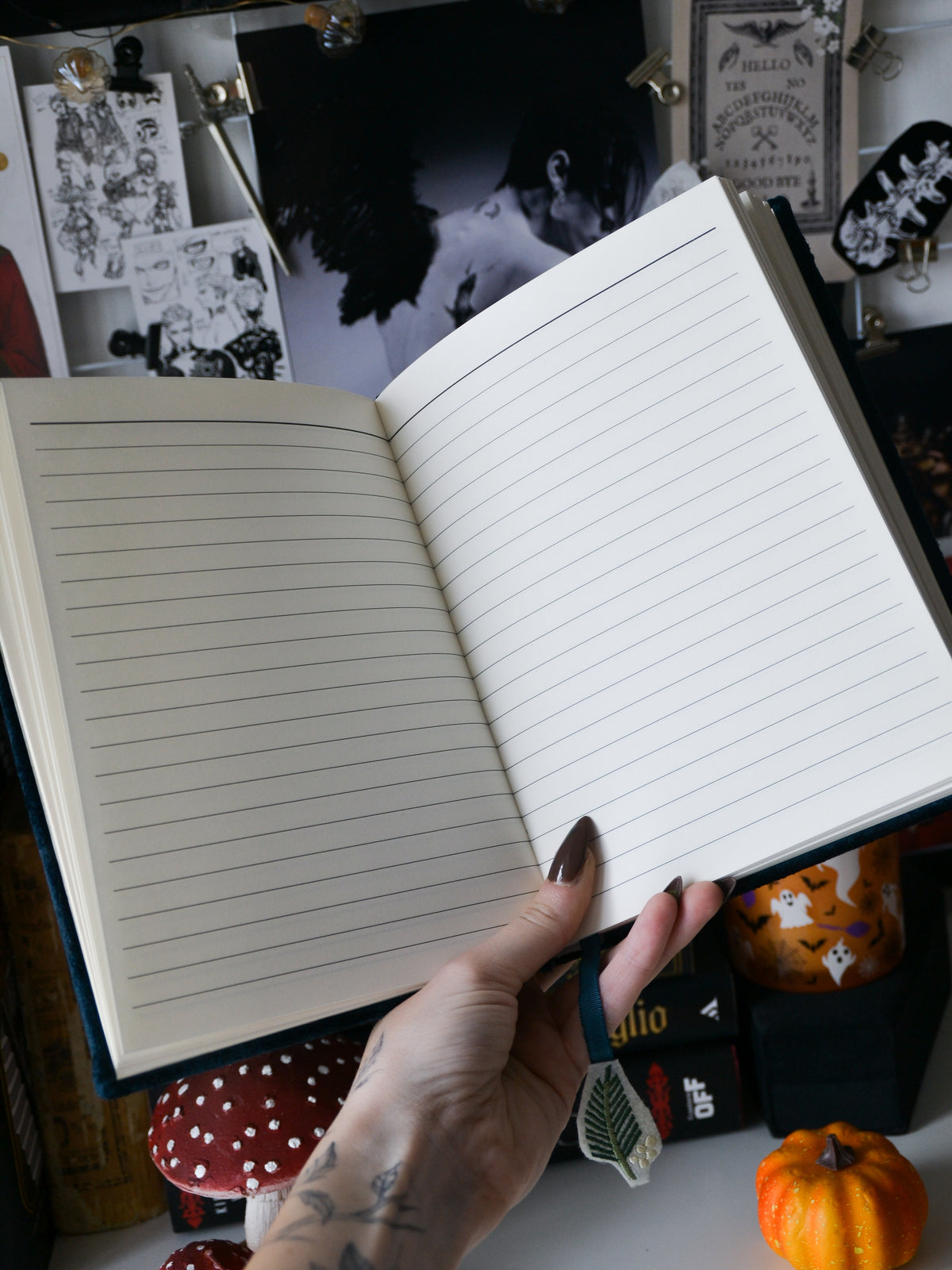 Notebook rigido con ricamo botanico