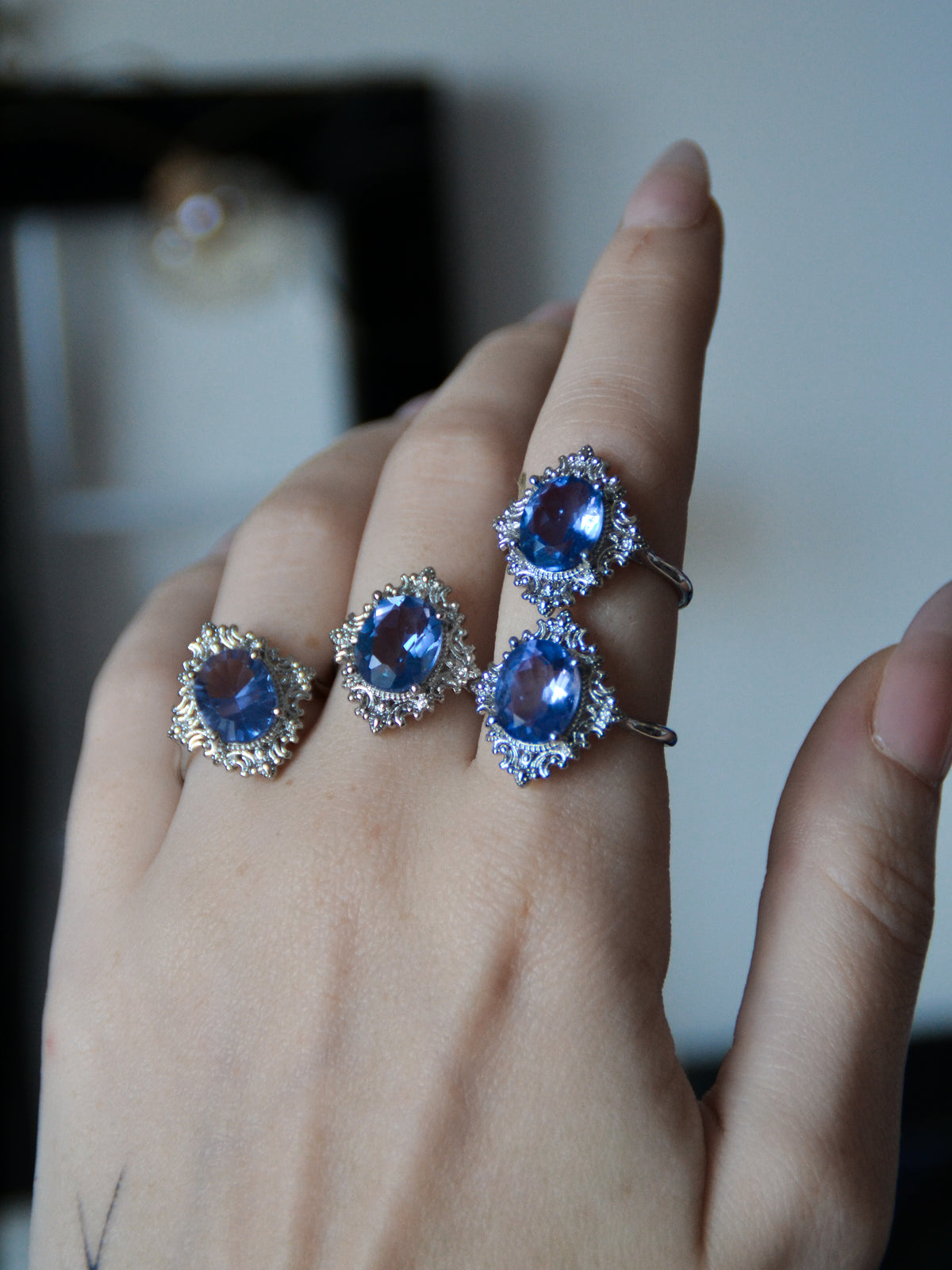 Anello victorian frame con fluorite blu