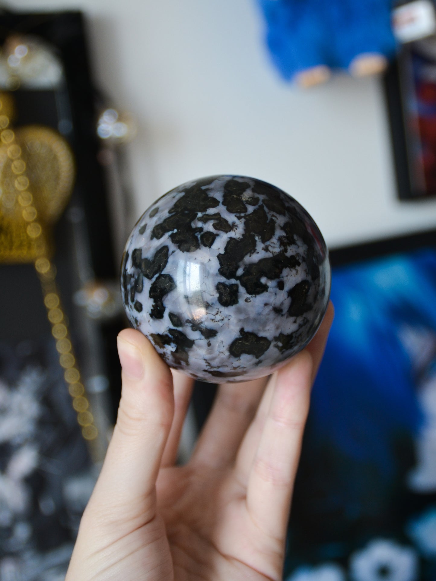 Sfera di merlinite mistica (indigo gabbro)