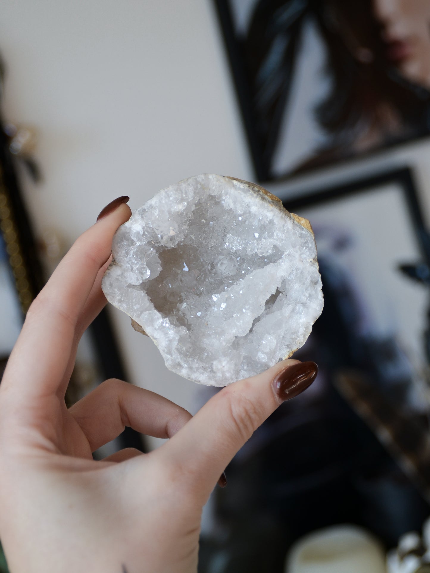 Mezzo geode di quarzo