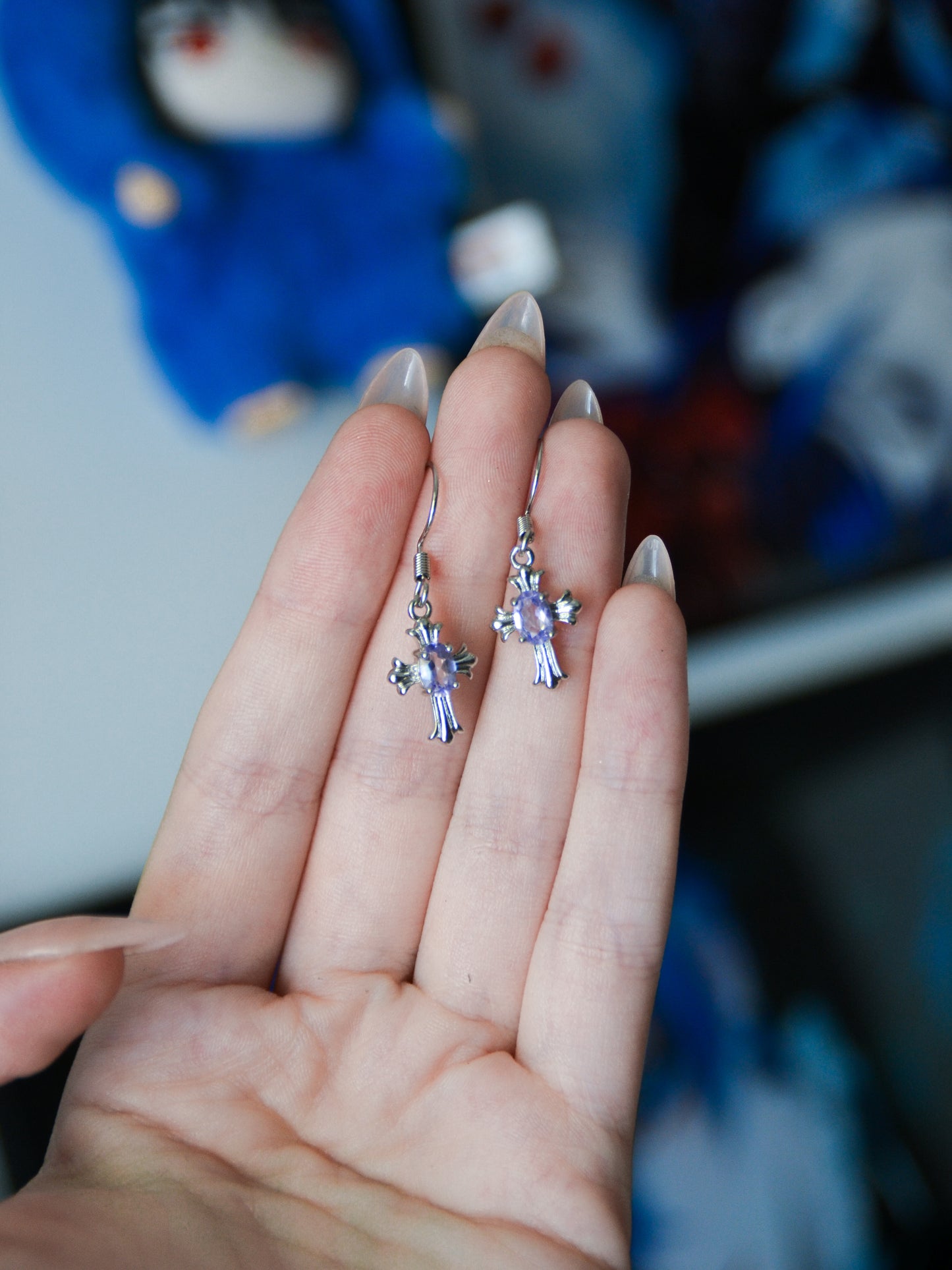 Orecchini con croci pendenti in tanzanite