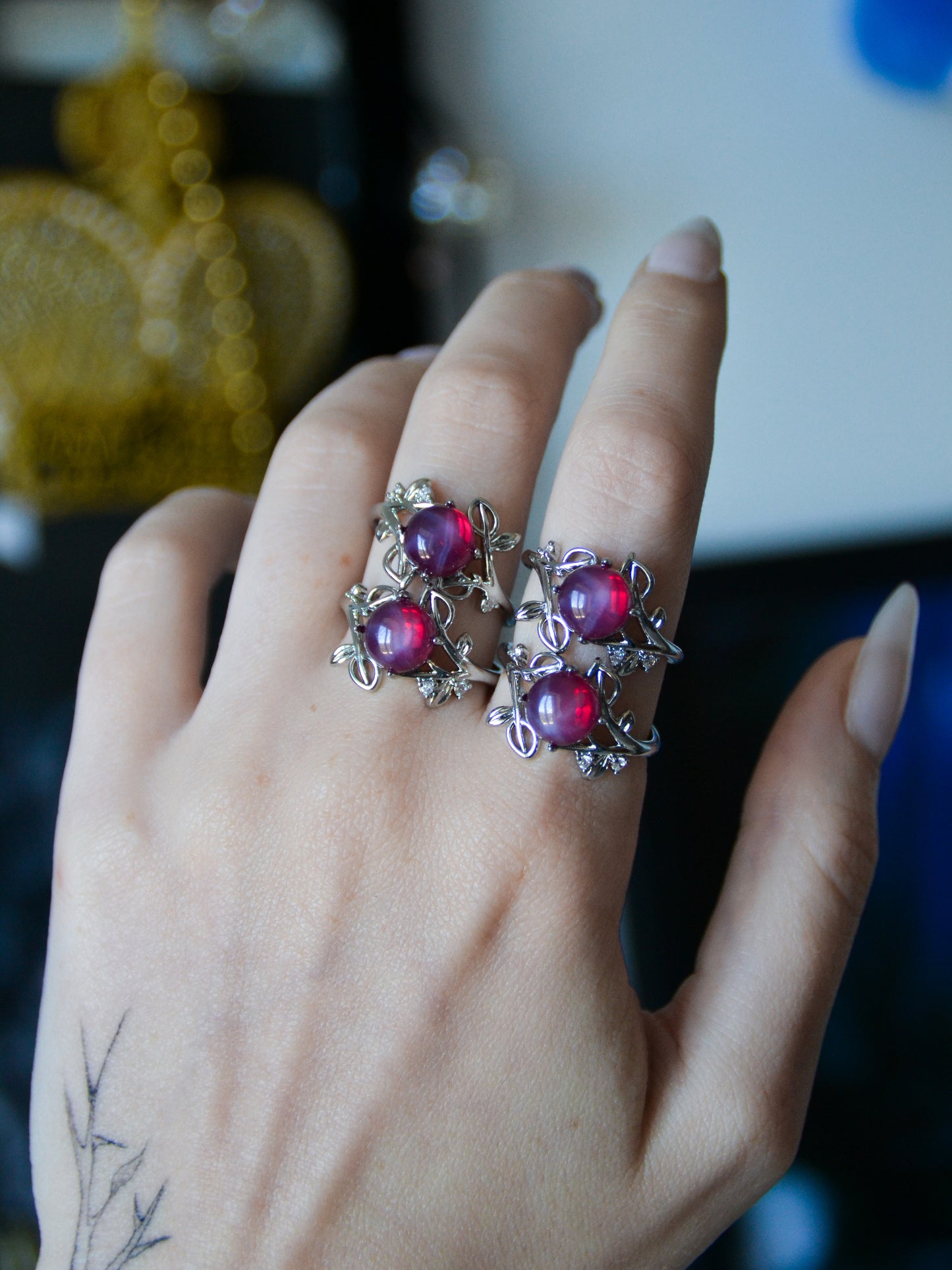 Anello foglie con star ruby