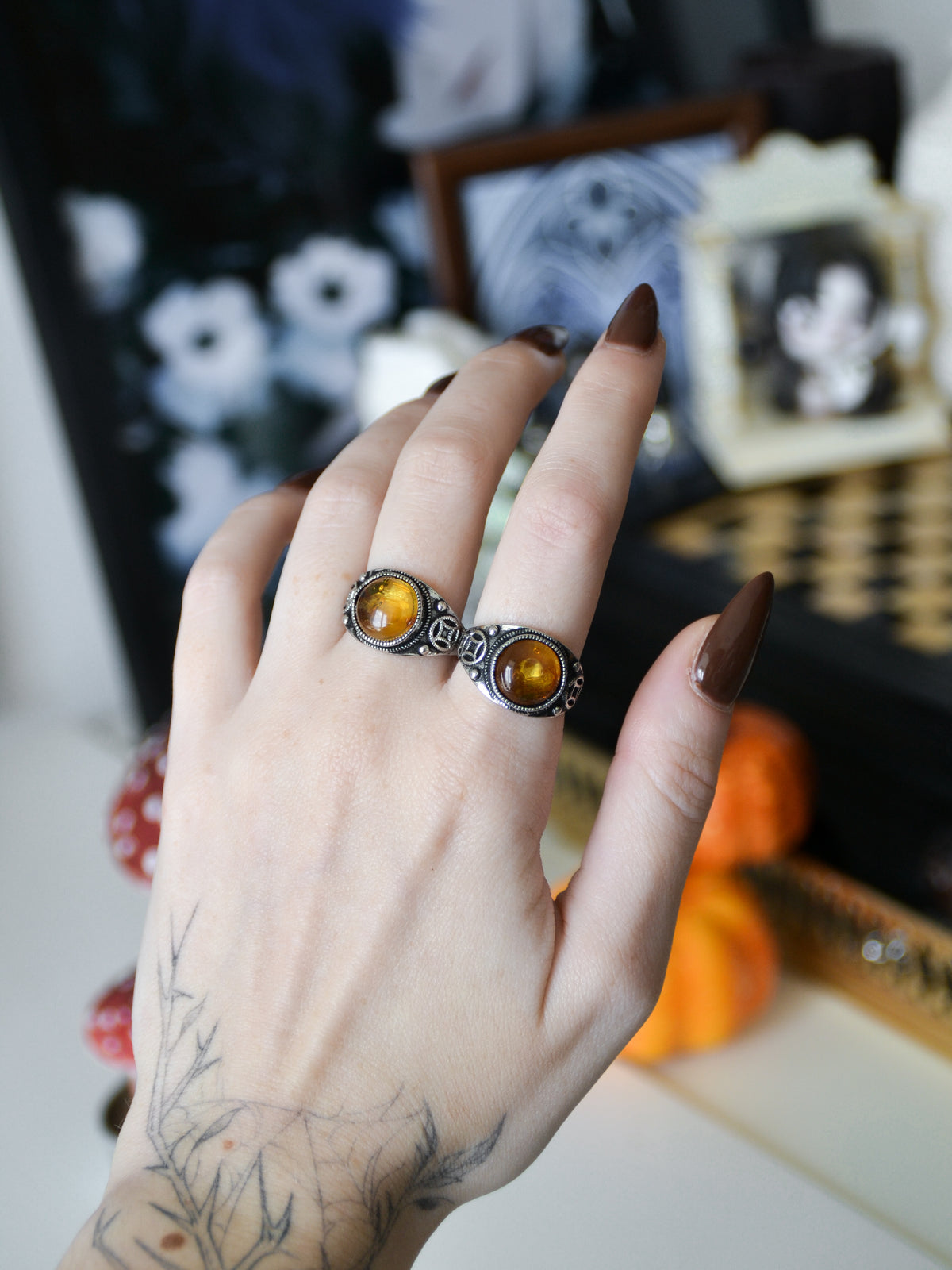 Anello sacred amber con ambra