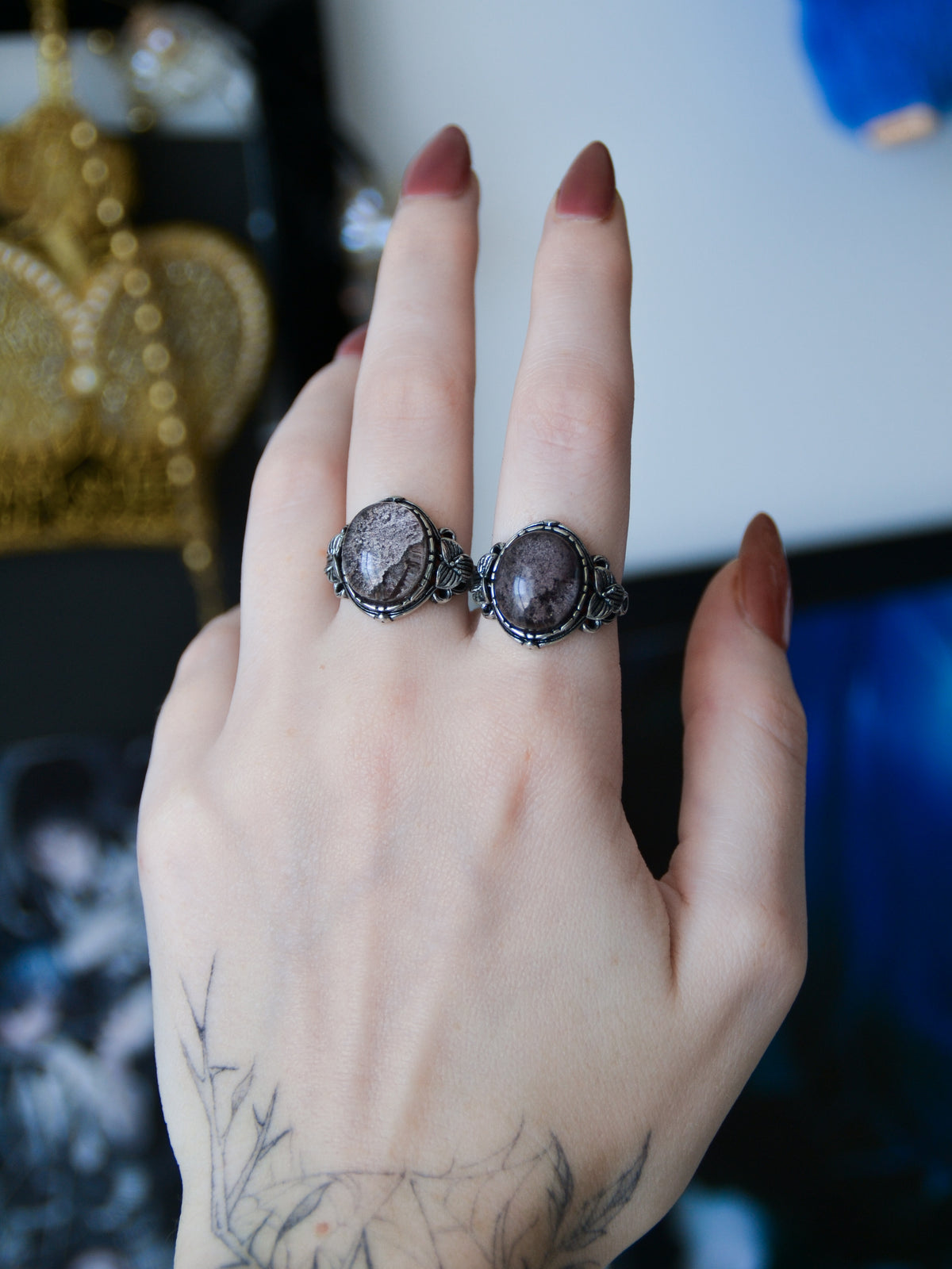 Anello dark garden con lodolite (garden quartz)