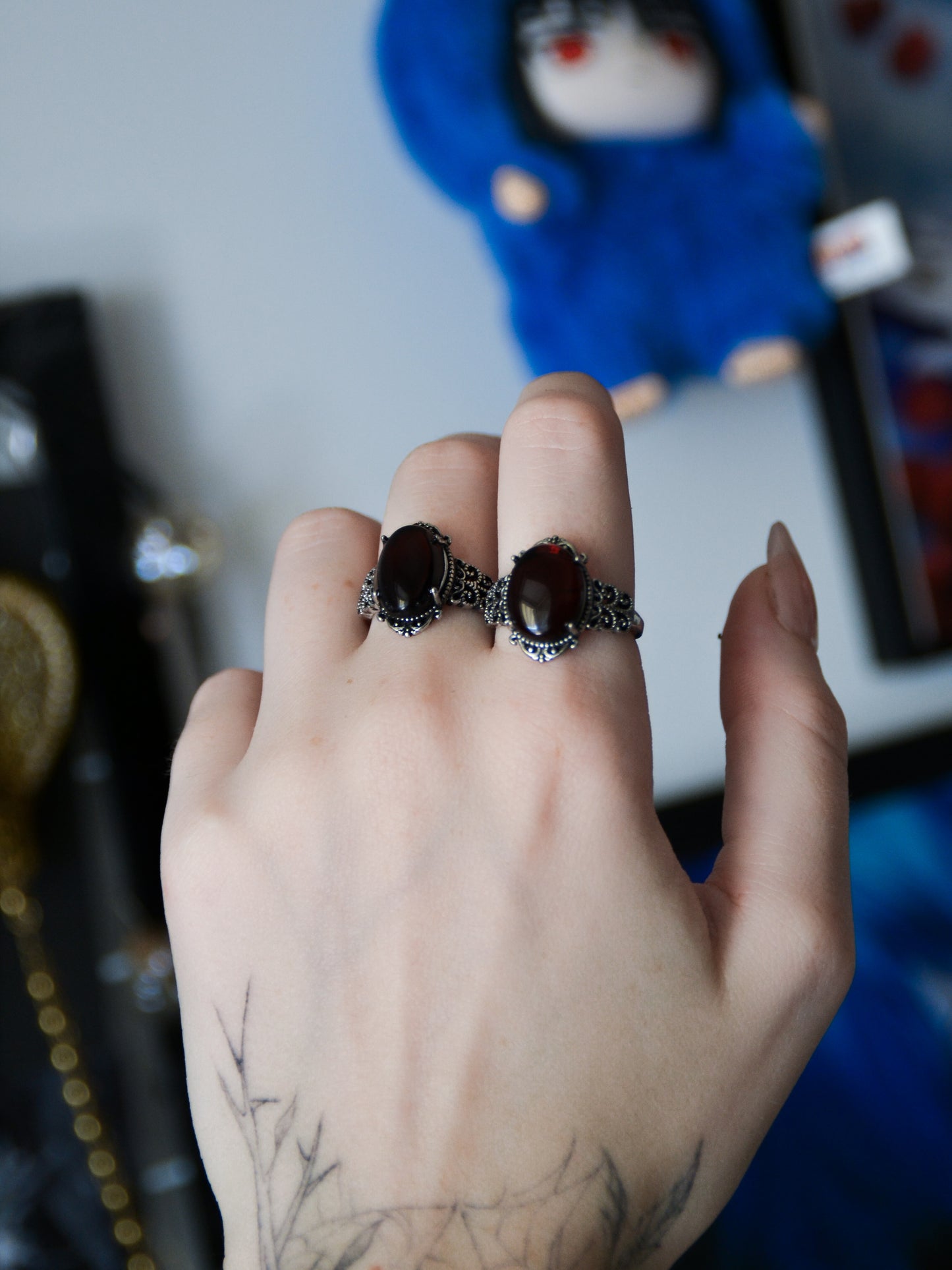 Anello Carmilla con blood amber