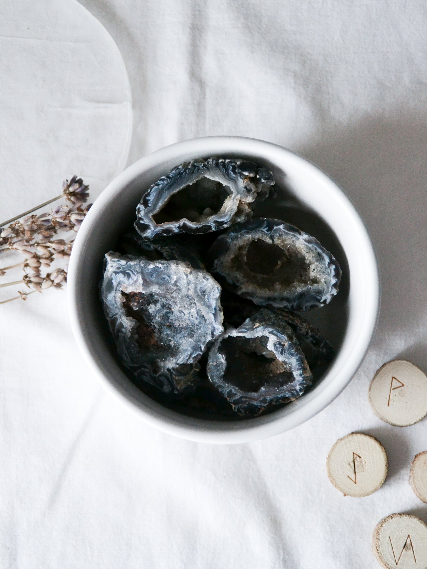 Geode di agata nera