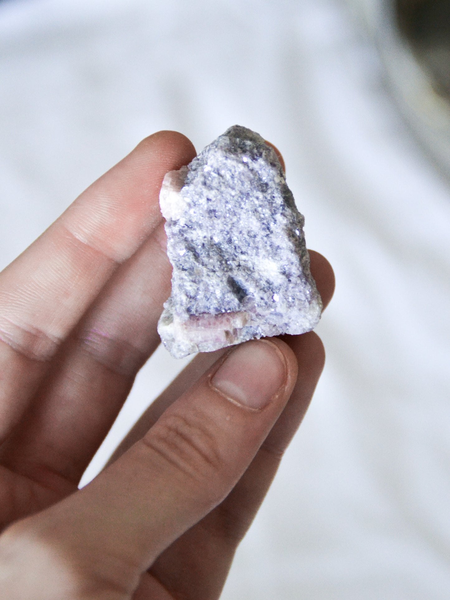 Lepidolite grezza