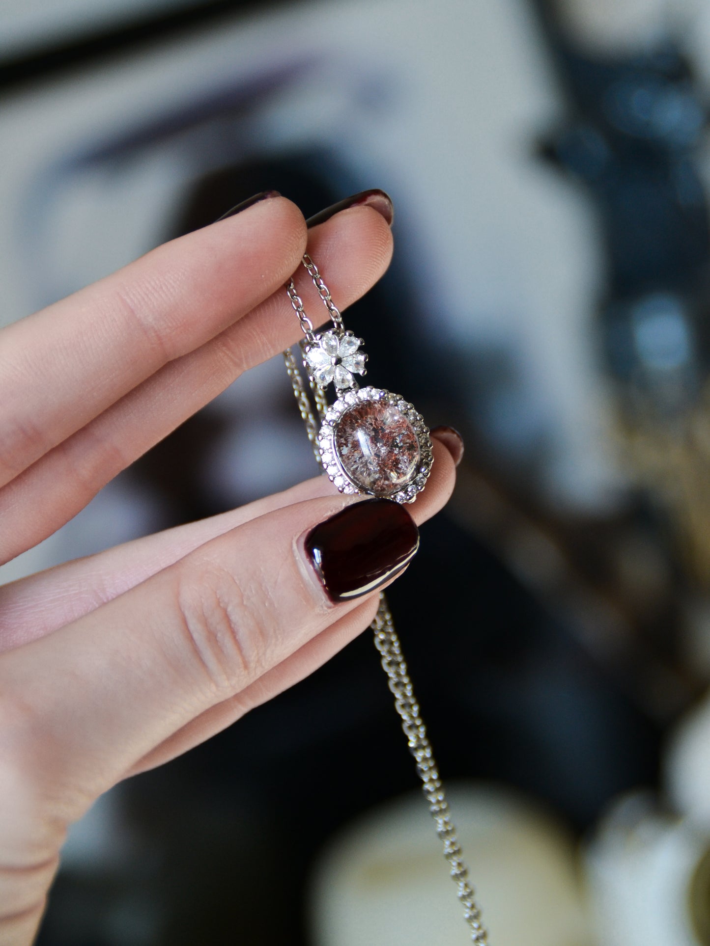 Ciondolo in garden quartz (lodolite)