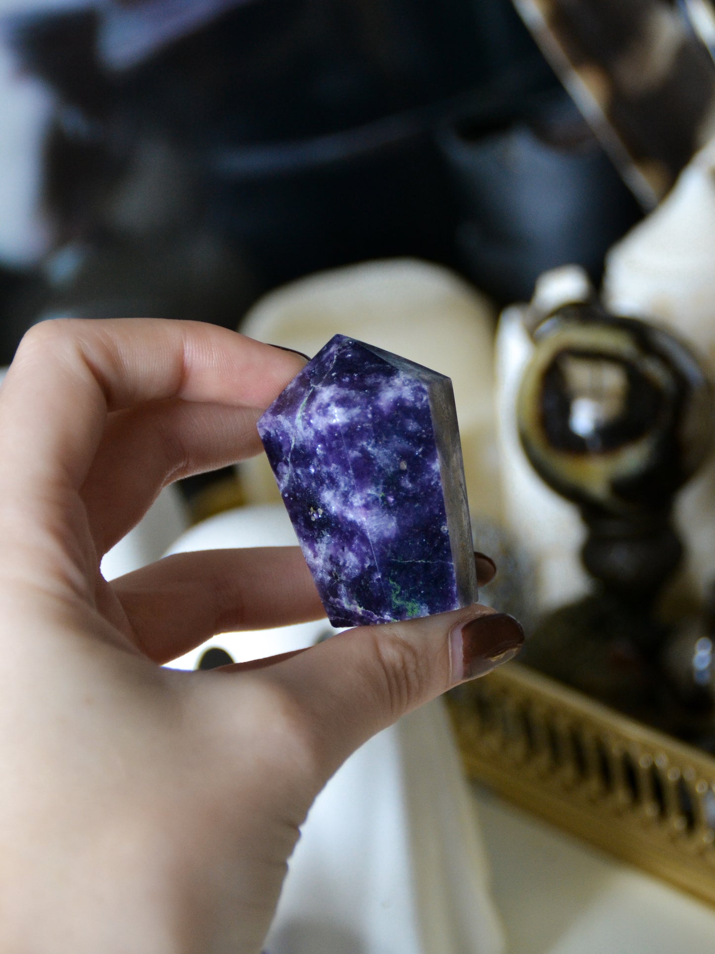 Cupcake in lepidolite