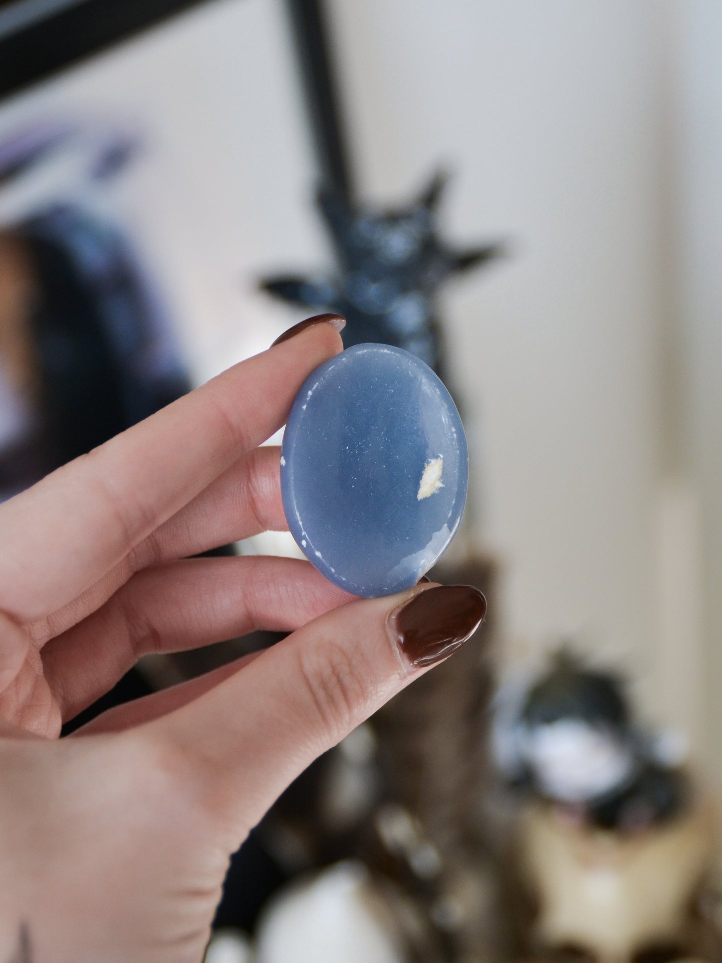 Worrystone in angelite