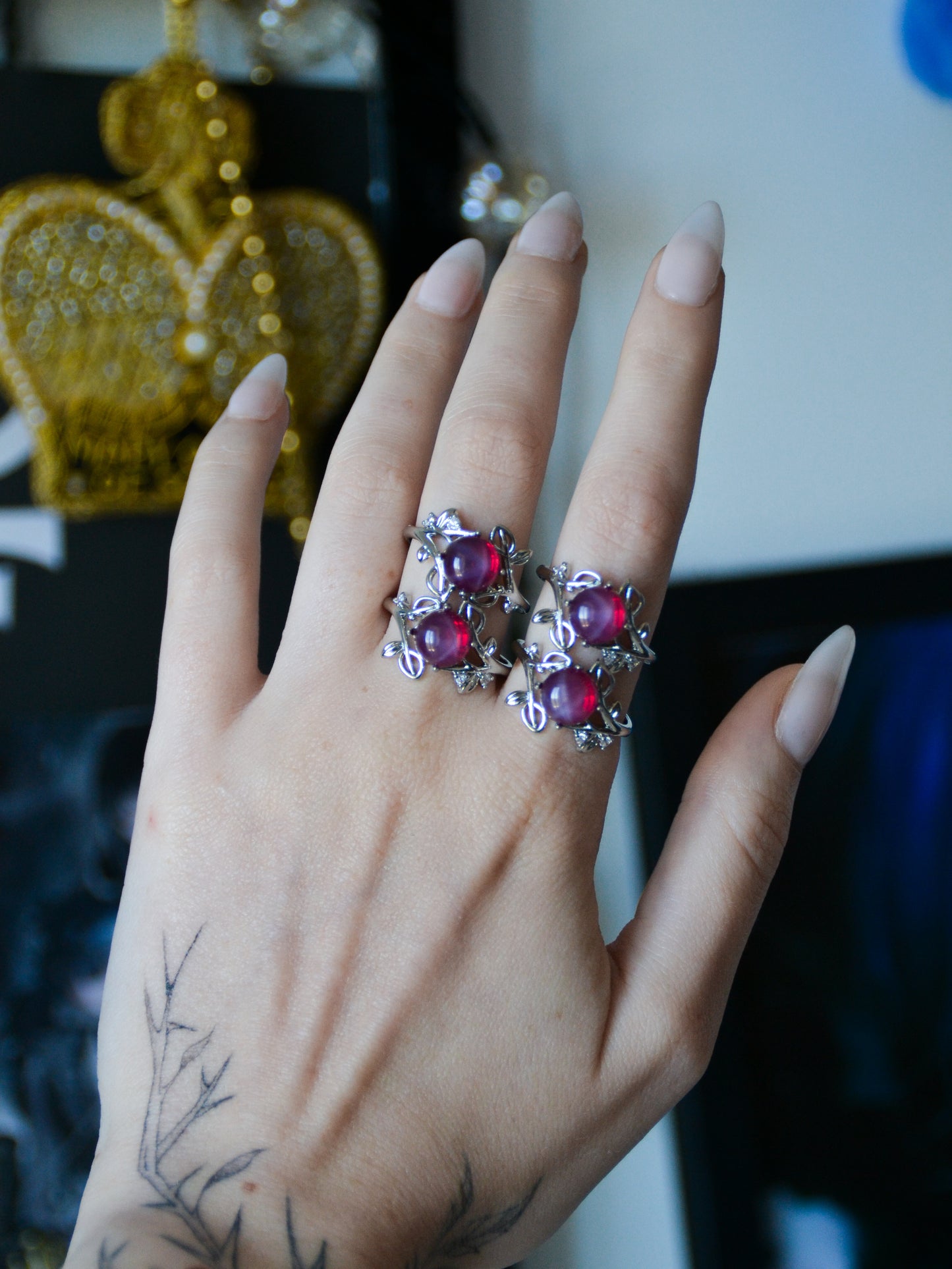 Anello foglie con star ruby