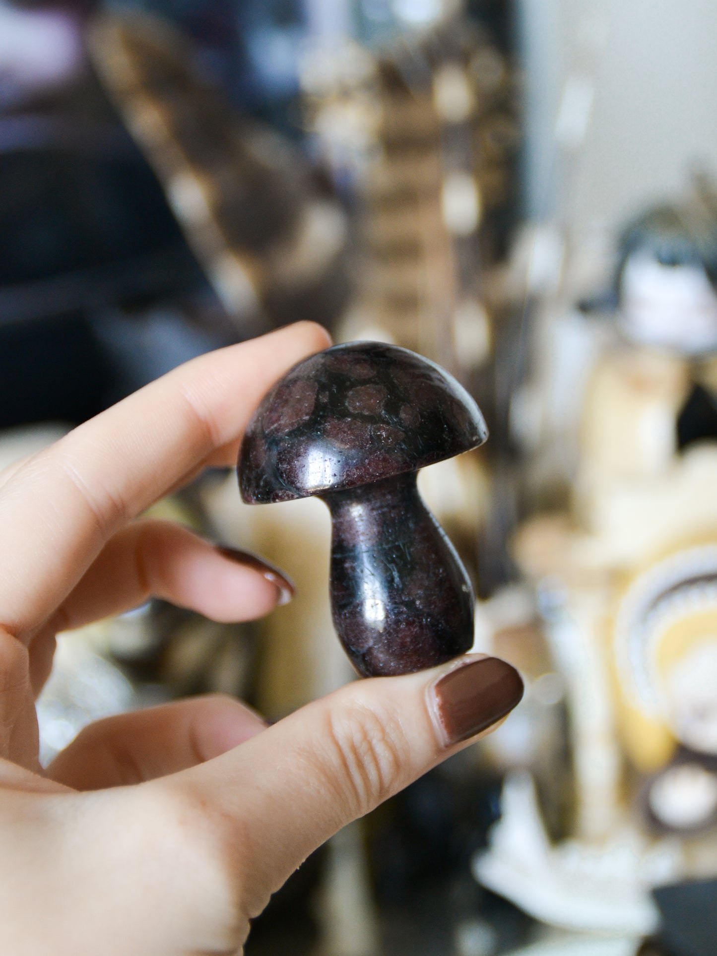 Fungo di granato in arfevdsonite