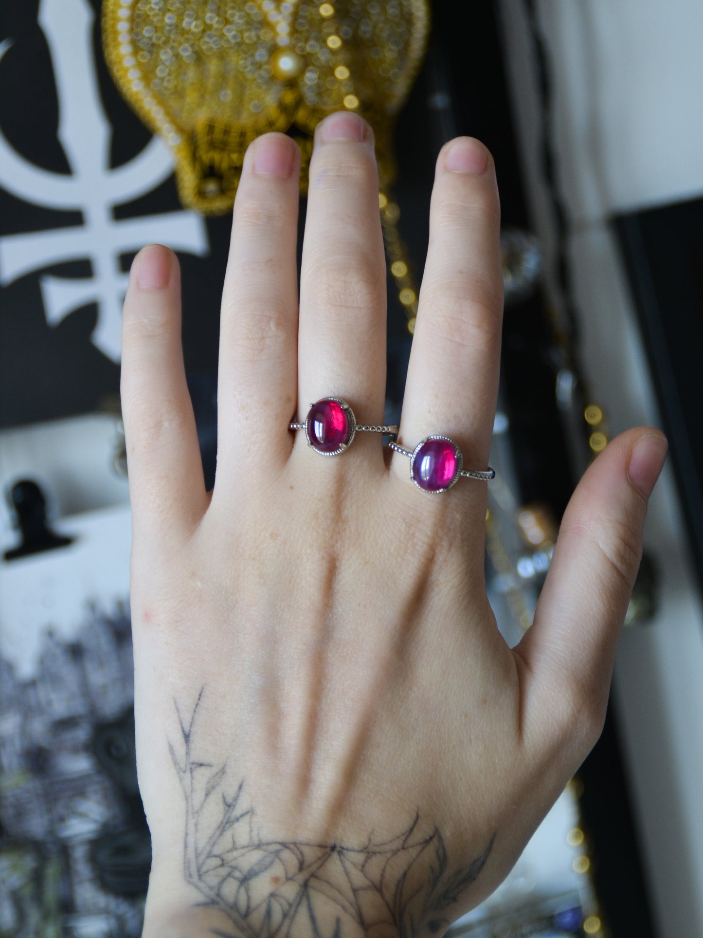 Anello sottile con star ruby