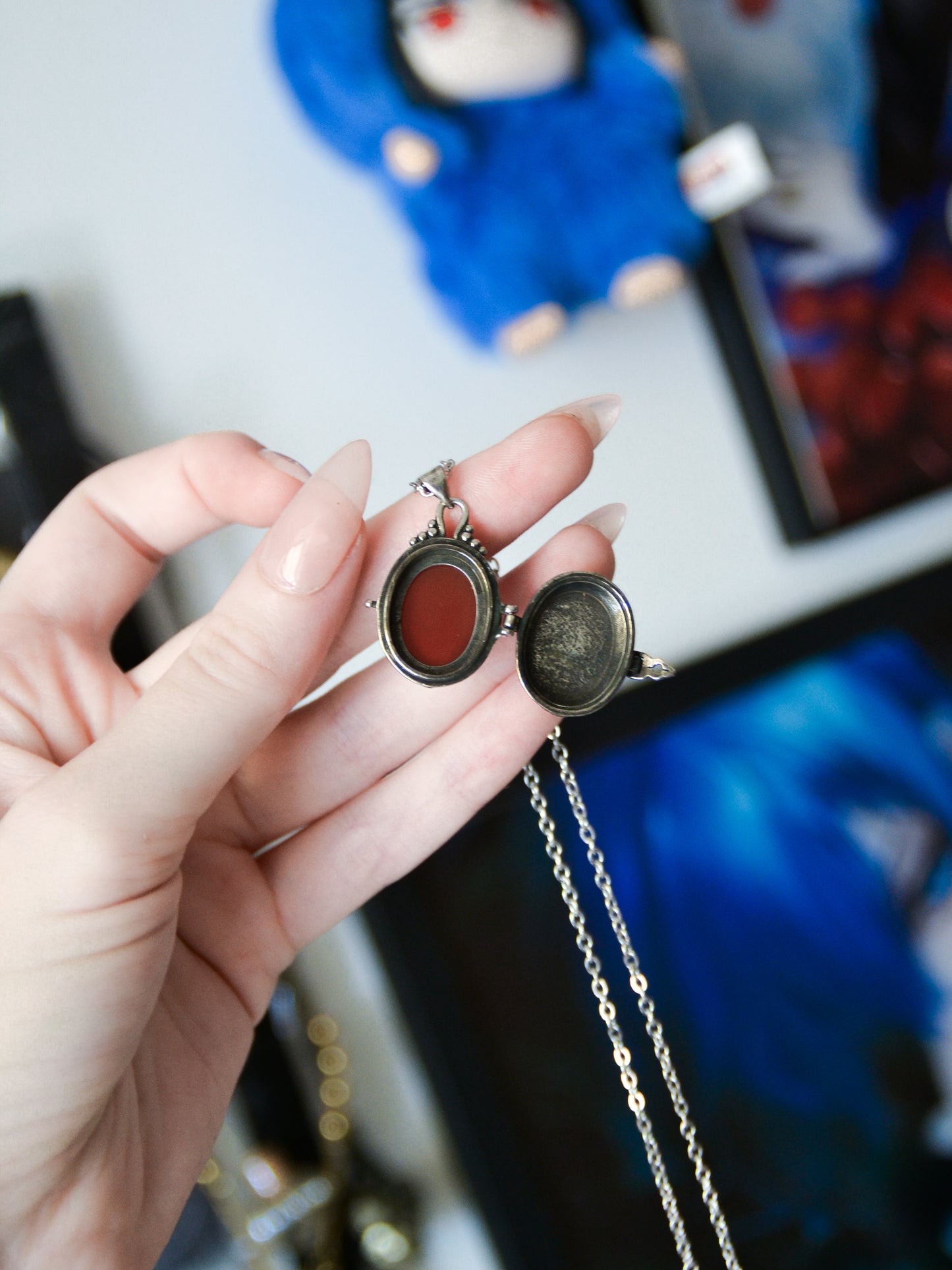 Ciondolo locket con agata rossa