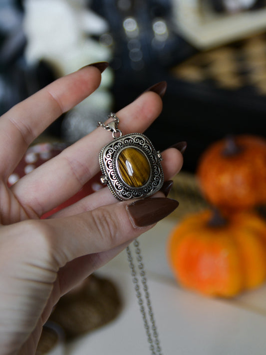 Ciondolo square locket con occhio di tigre