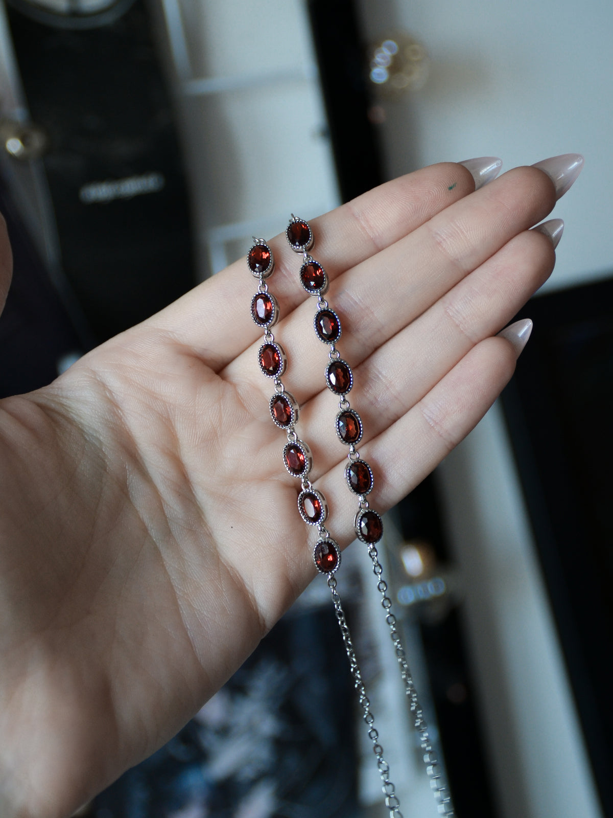 Bracciale crimson tears con granato