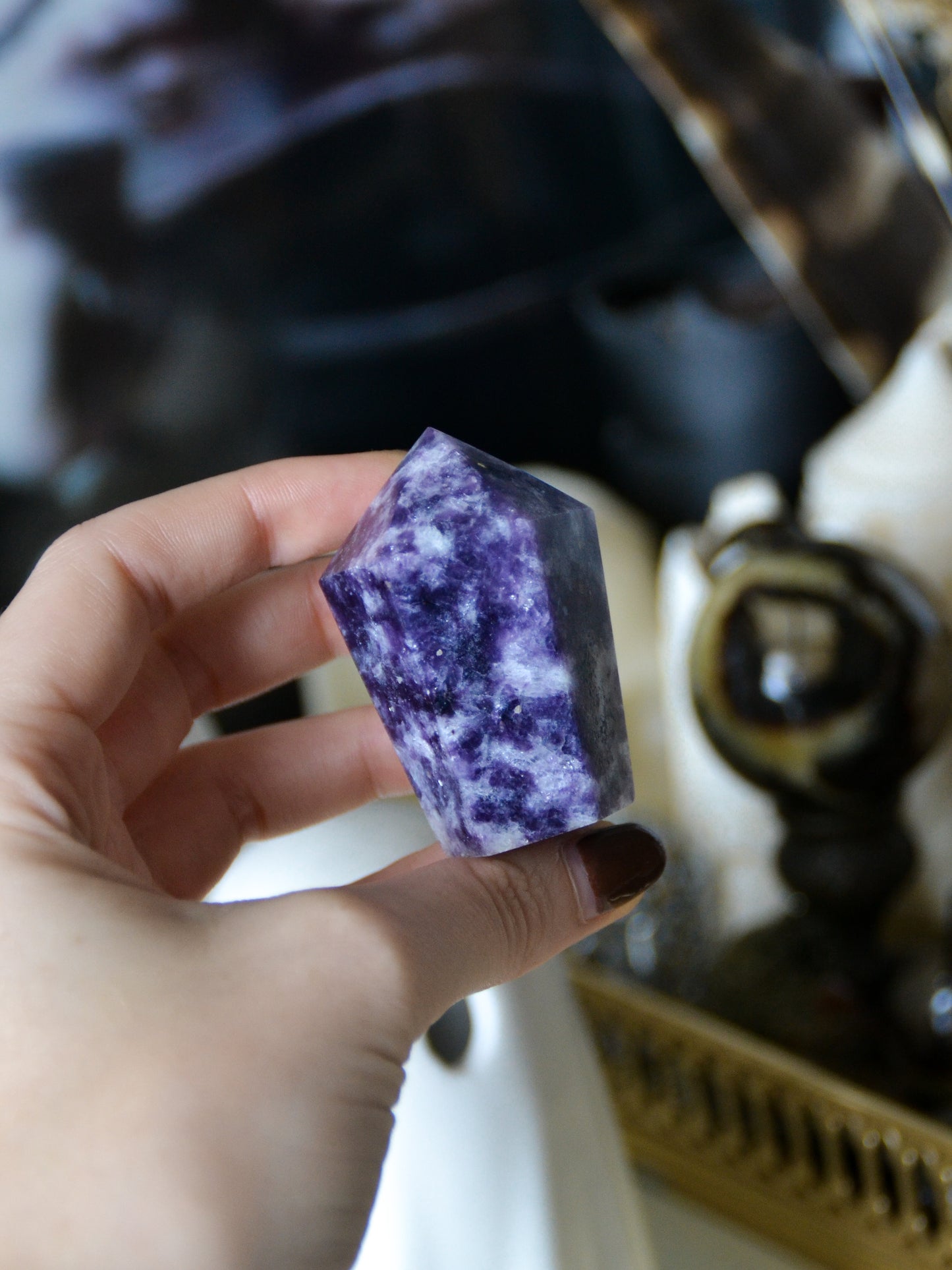 Cupcake in lepidolite