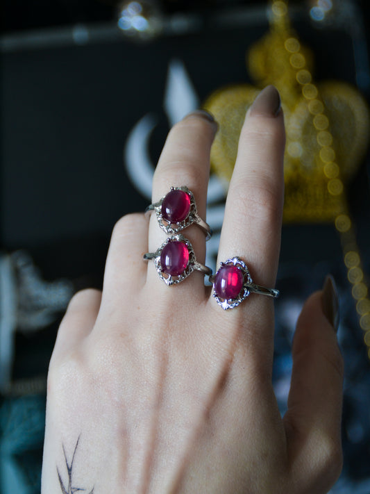 Anello gotico con star ruby
