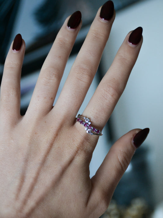 Anello con radice di rubino