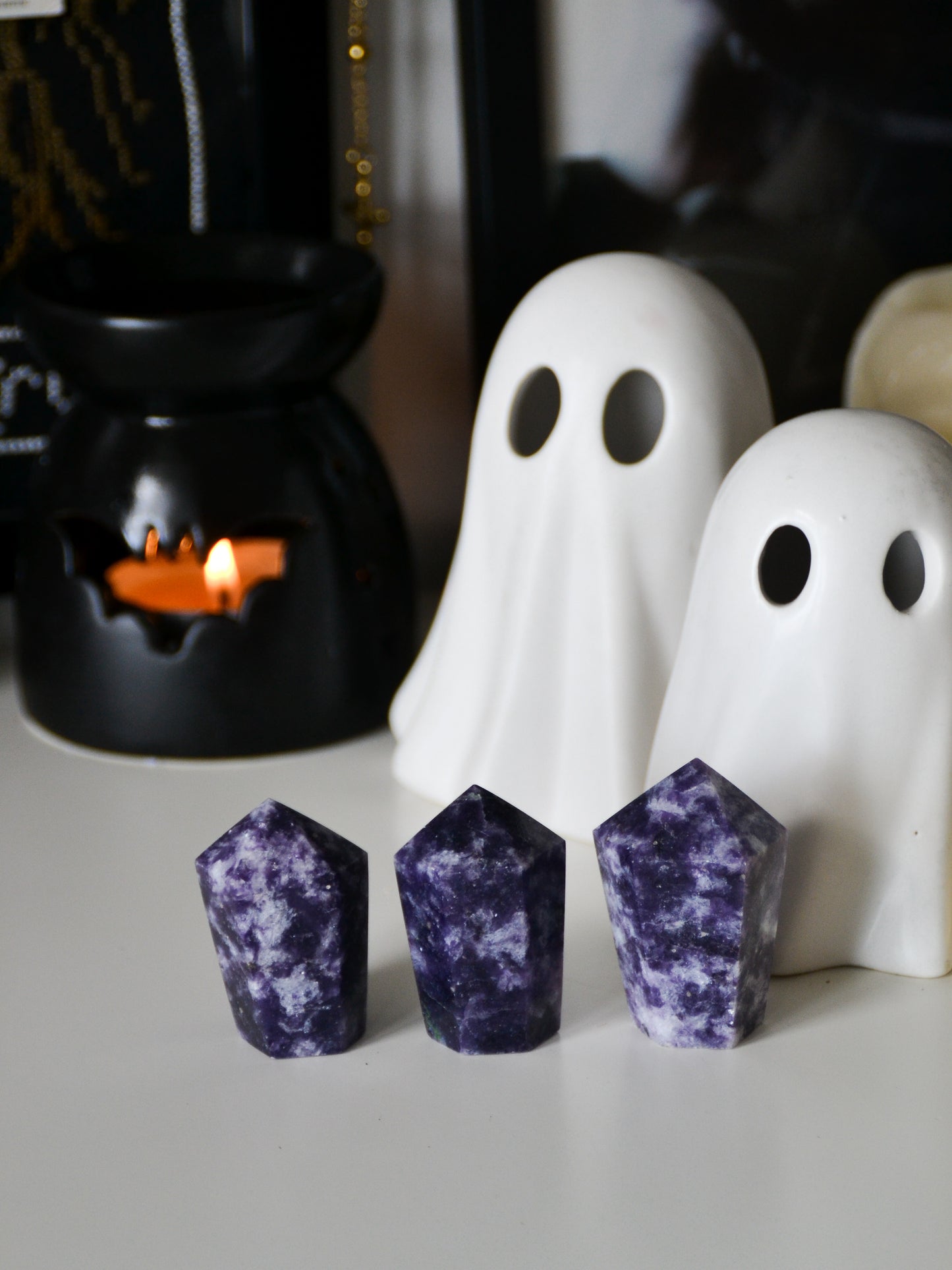Cupcake in lepidolite