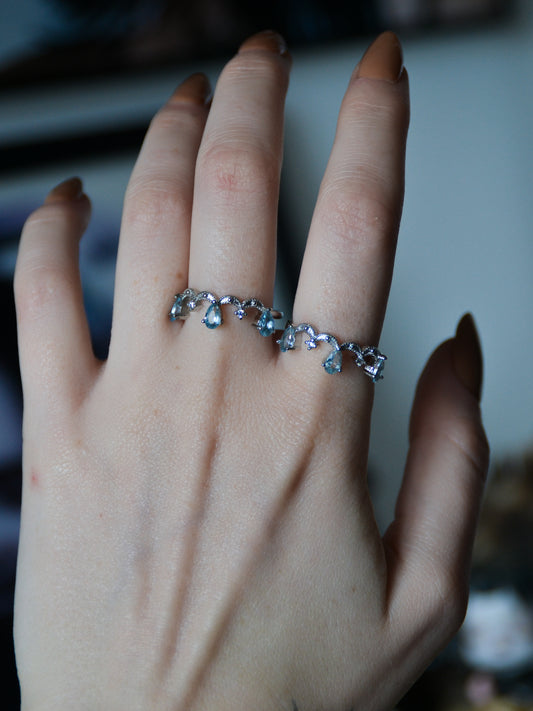 Anello con gocce di acquamarina