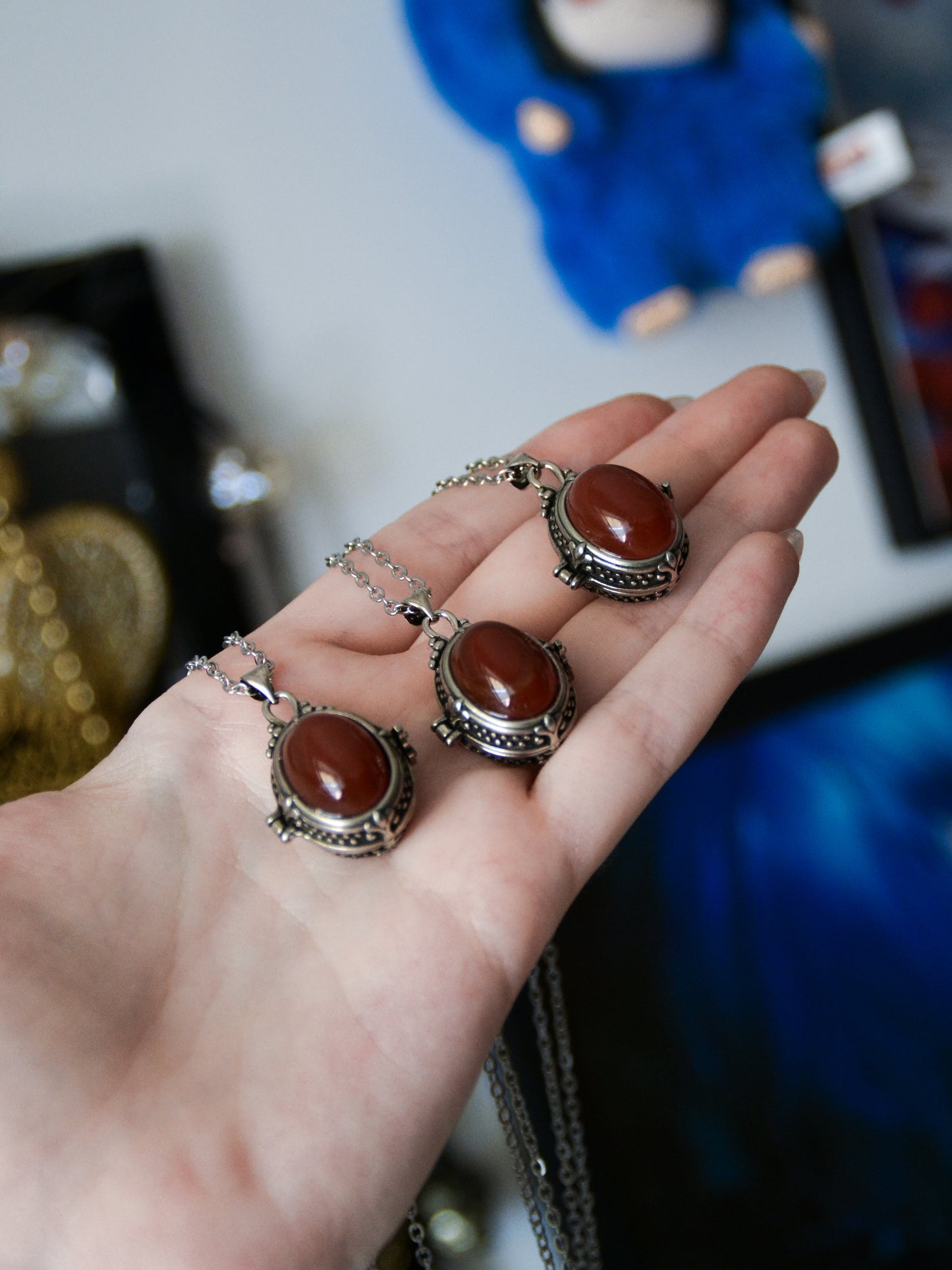 Ciondolo locket con agata rossa