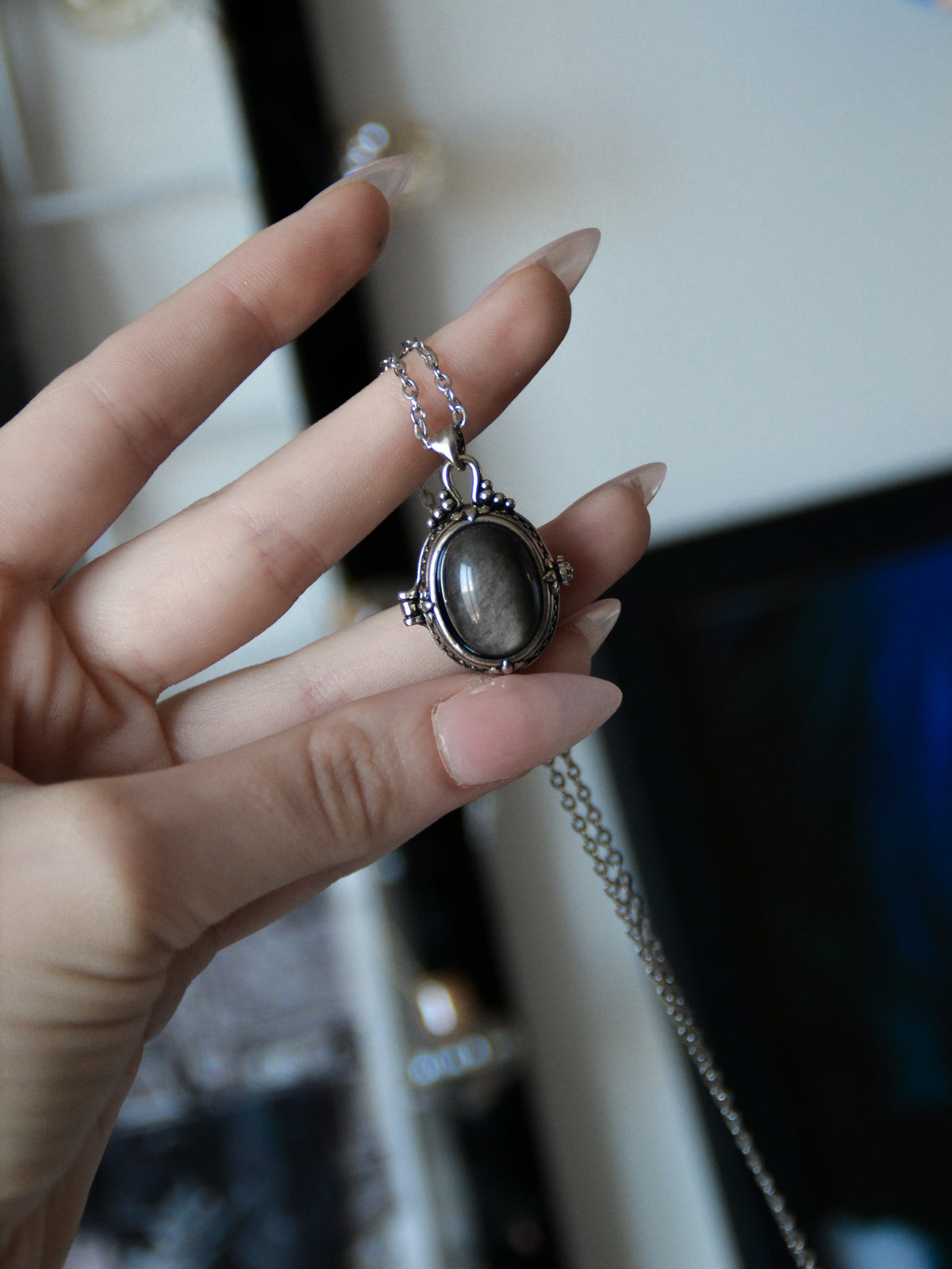 Ciondolo poison locket con ossidiana argentata