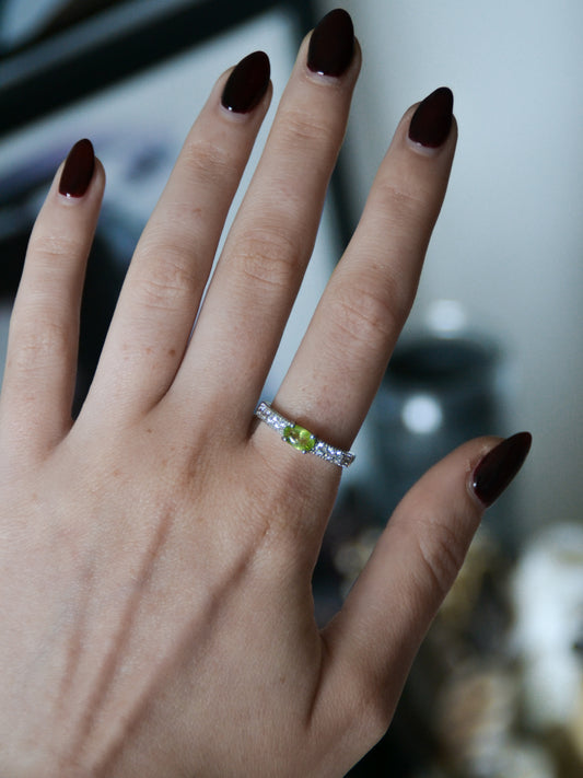 Anello con peridoto