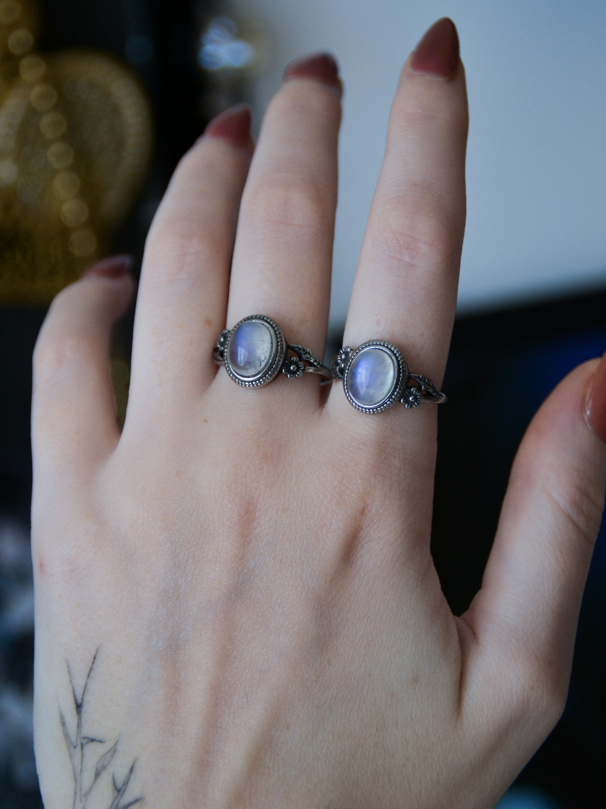 Anello moon flower con labradorite bianca