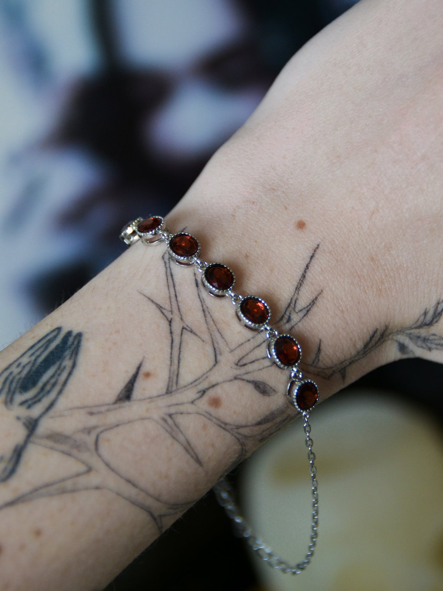 Bracciale con ovali in granato