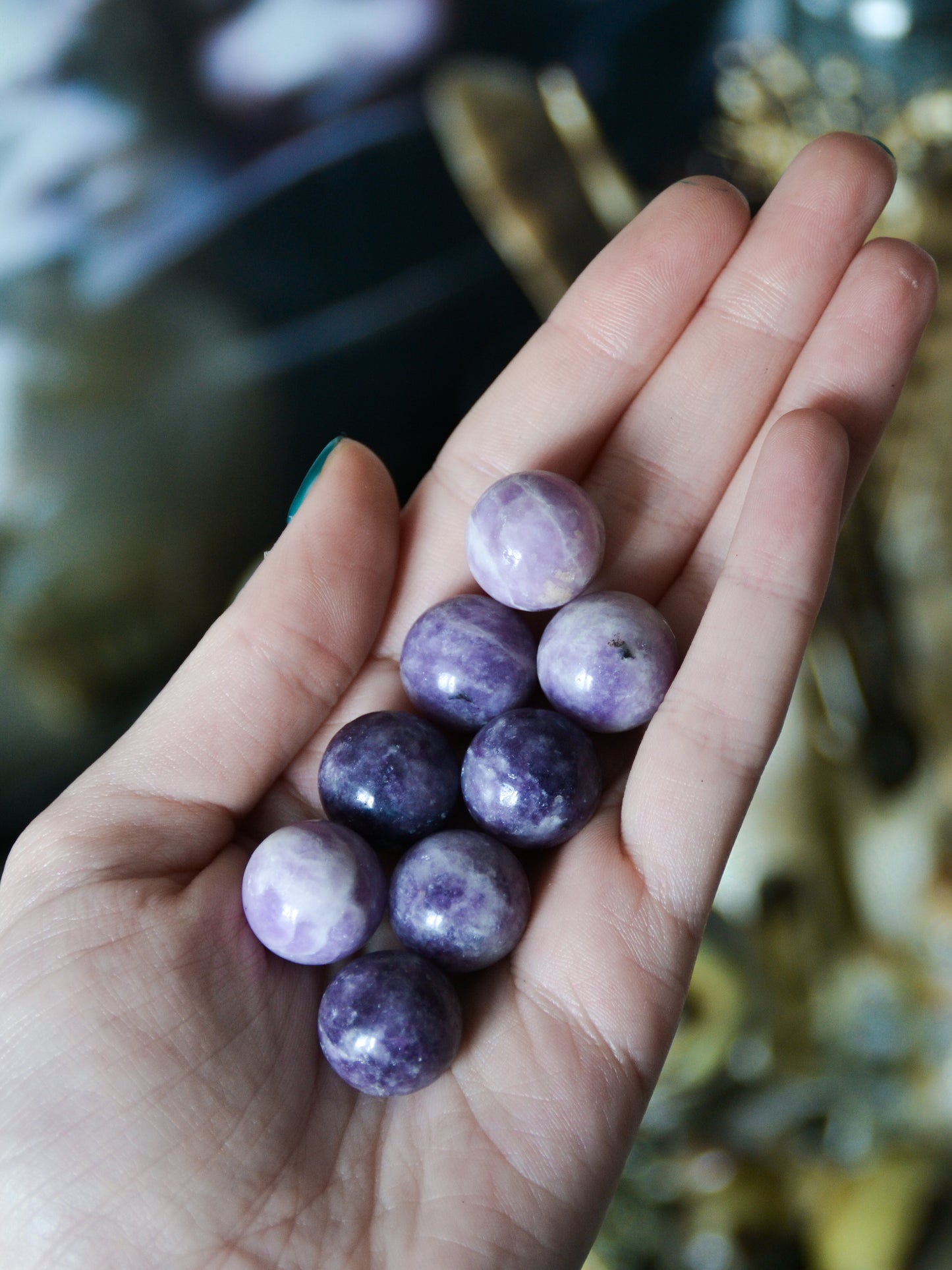 Minisfera di lepidolite