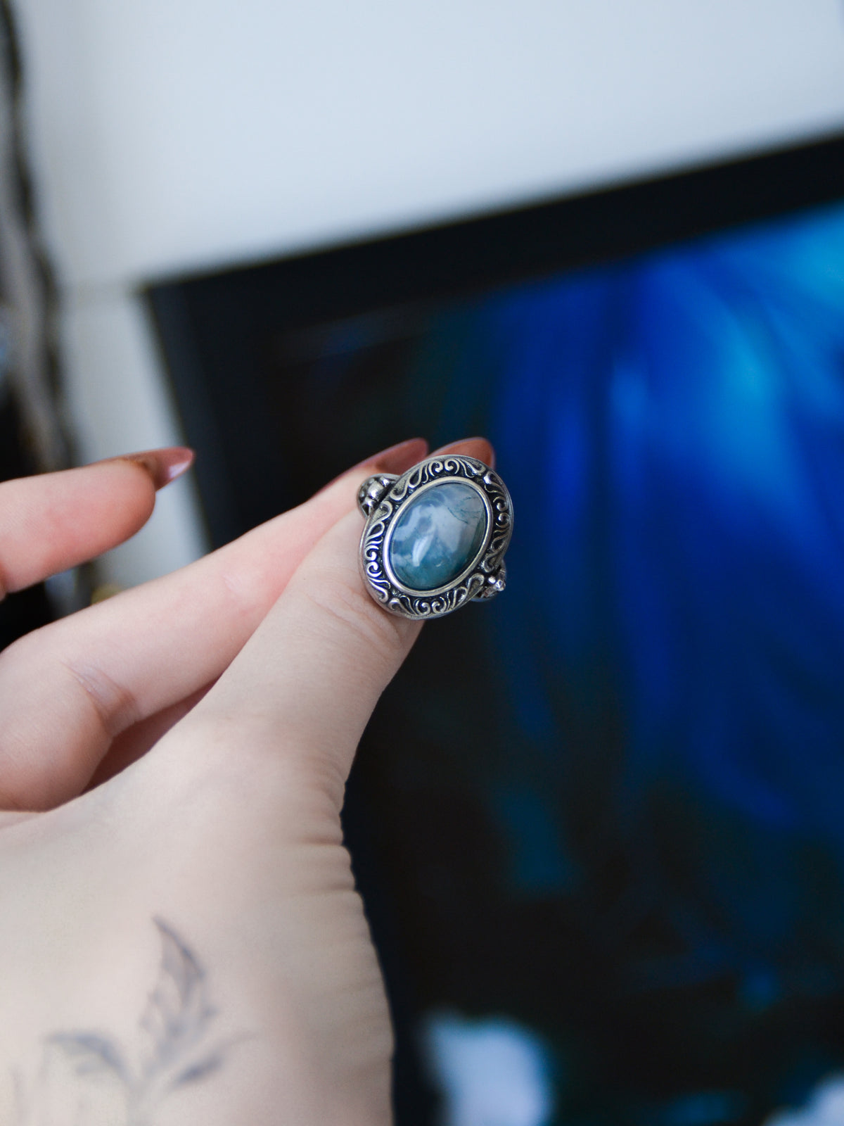 Anello poison con agata muschiata