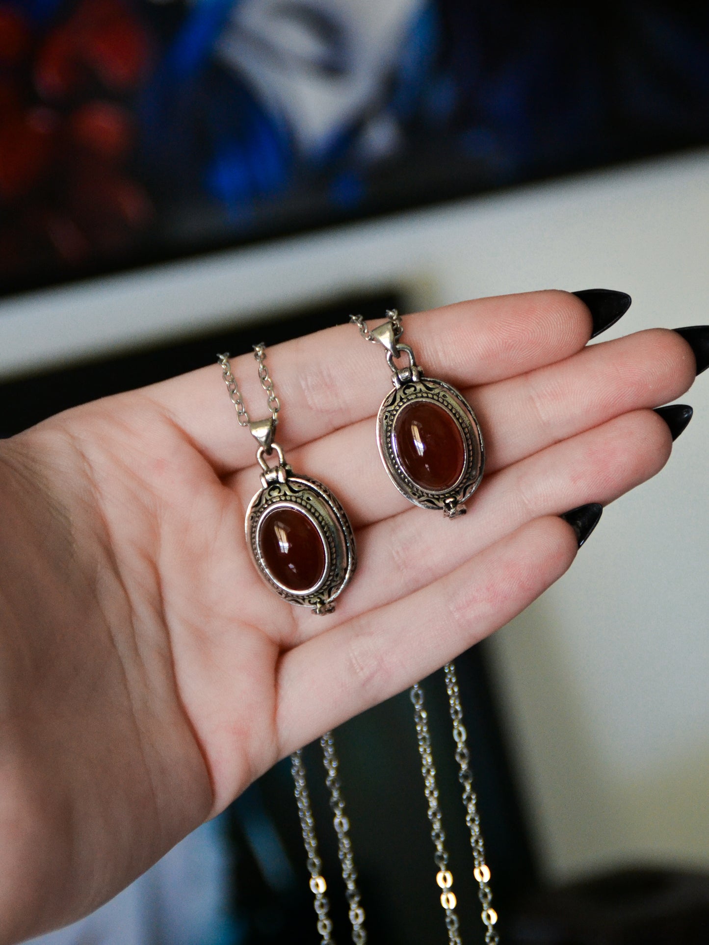 Ciondolo locket con agata rossa