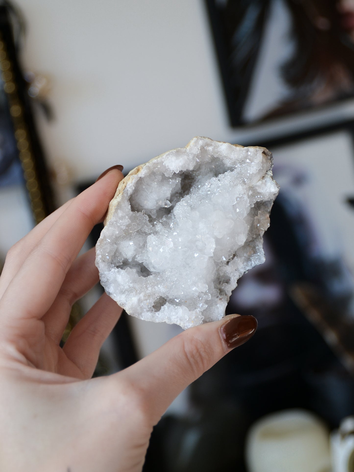 Mezzo geode di quarzo