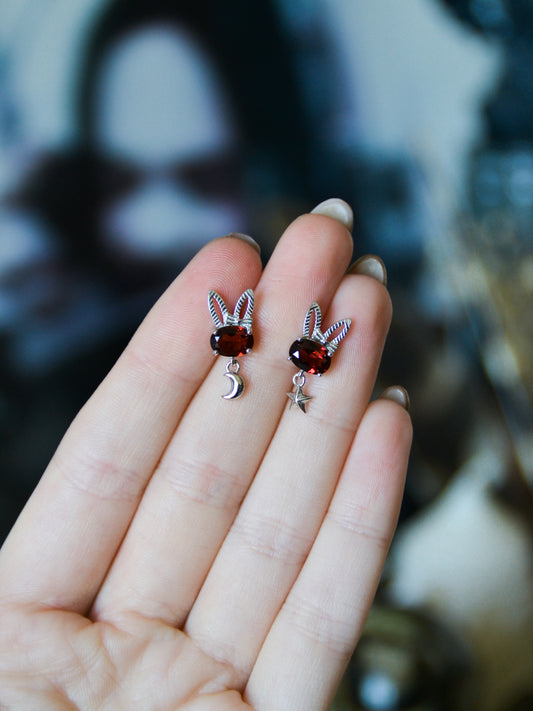 Orecchini coniglio in granato