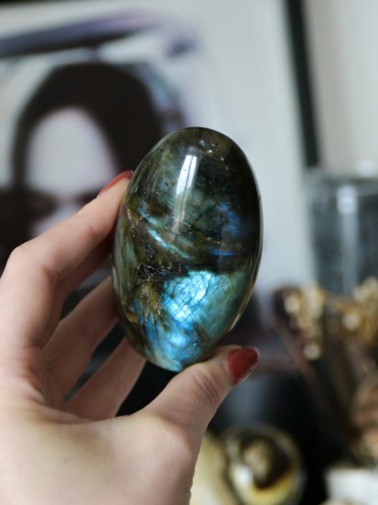 freeform in labradorite