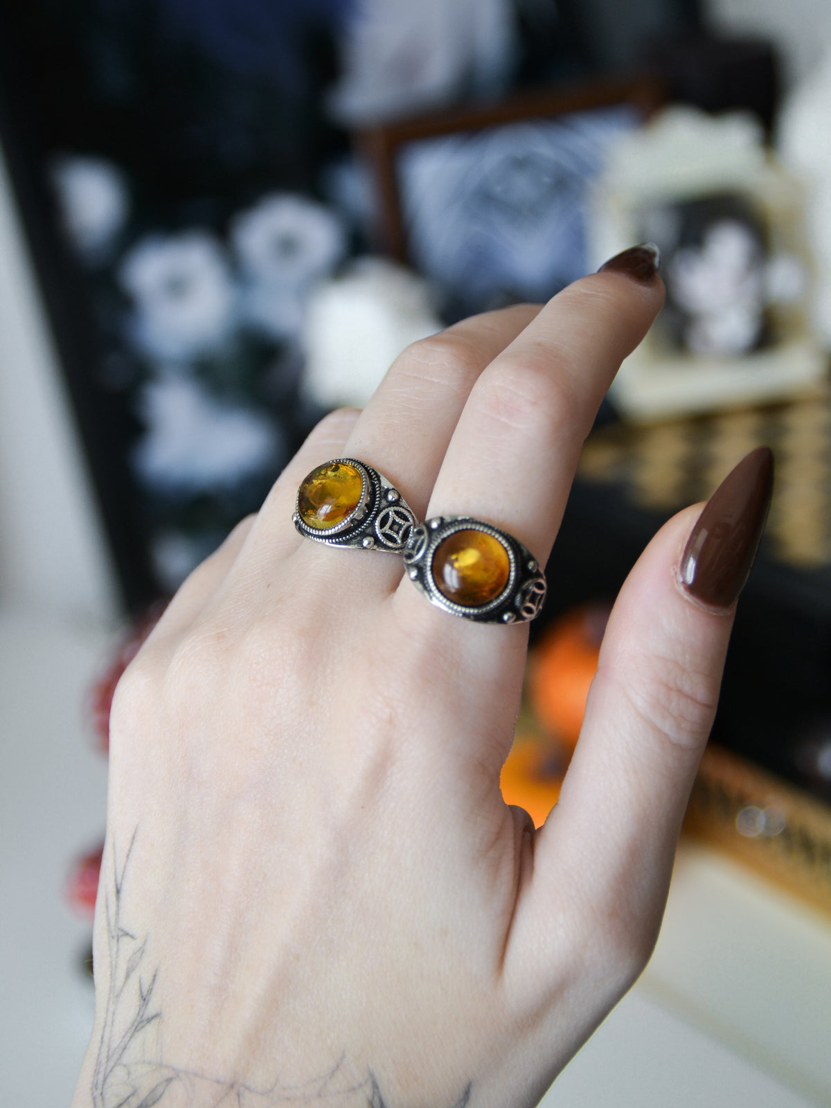 Anello sacred amber con ambra